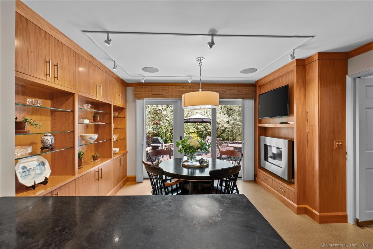 10 White Pine Lane