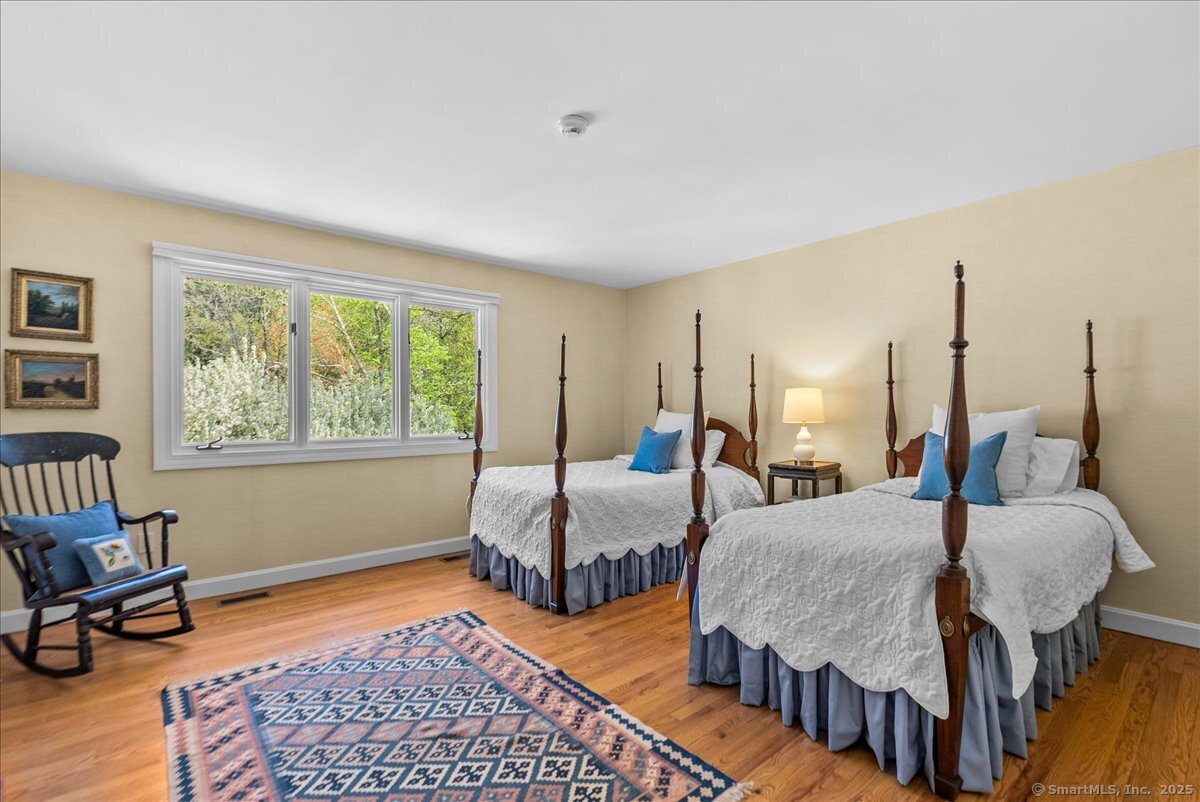 10 White Pine Lane