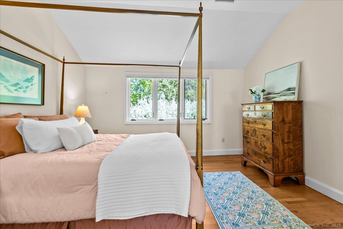 10 White Pine Lane