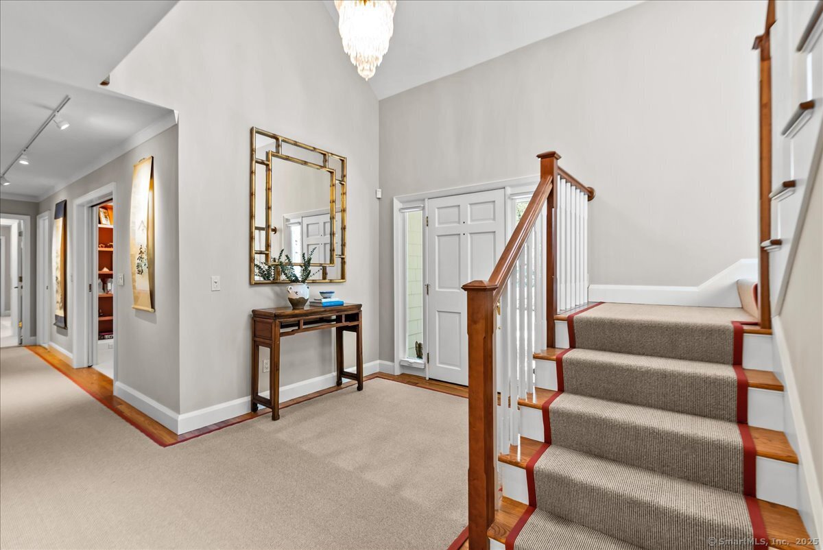 10 White Pine Lane