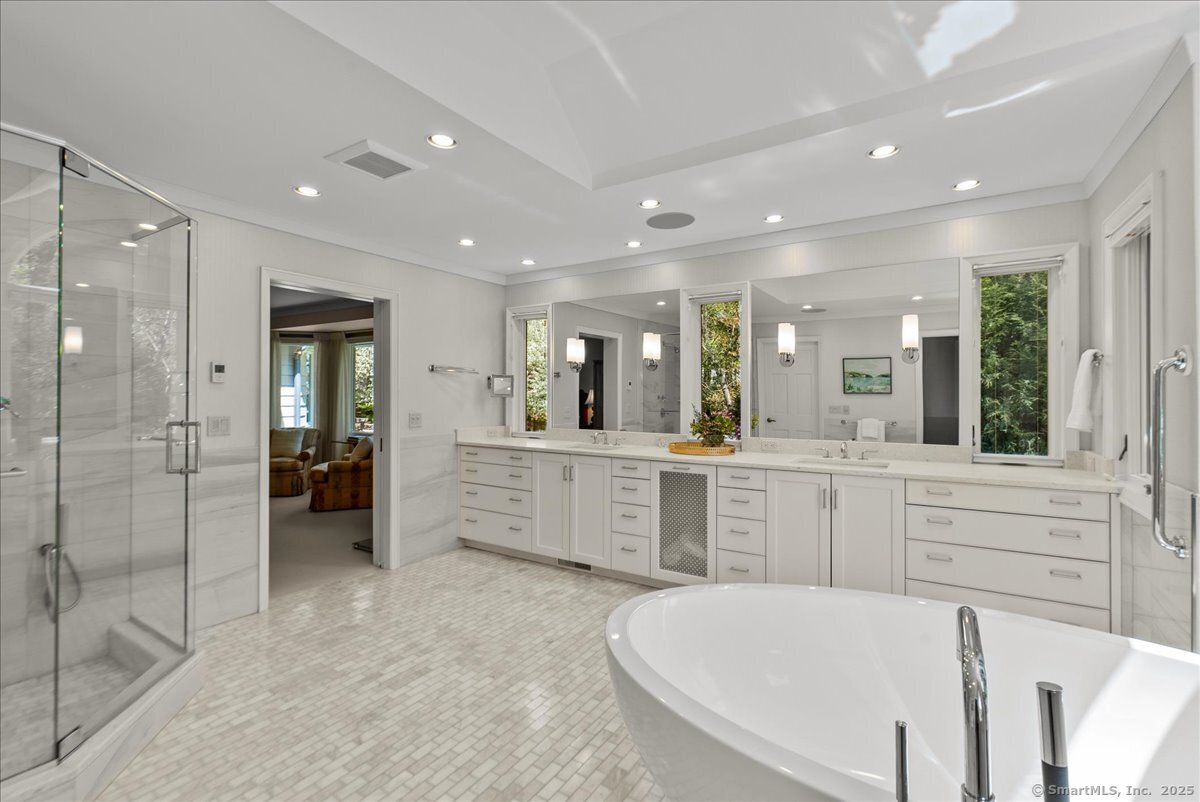 10 White Pine Lane