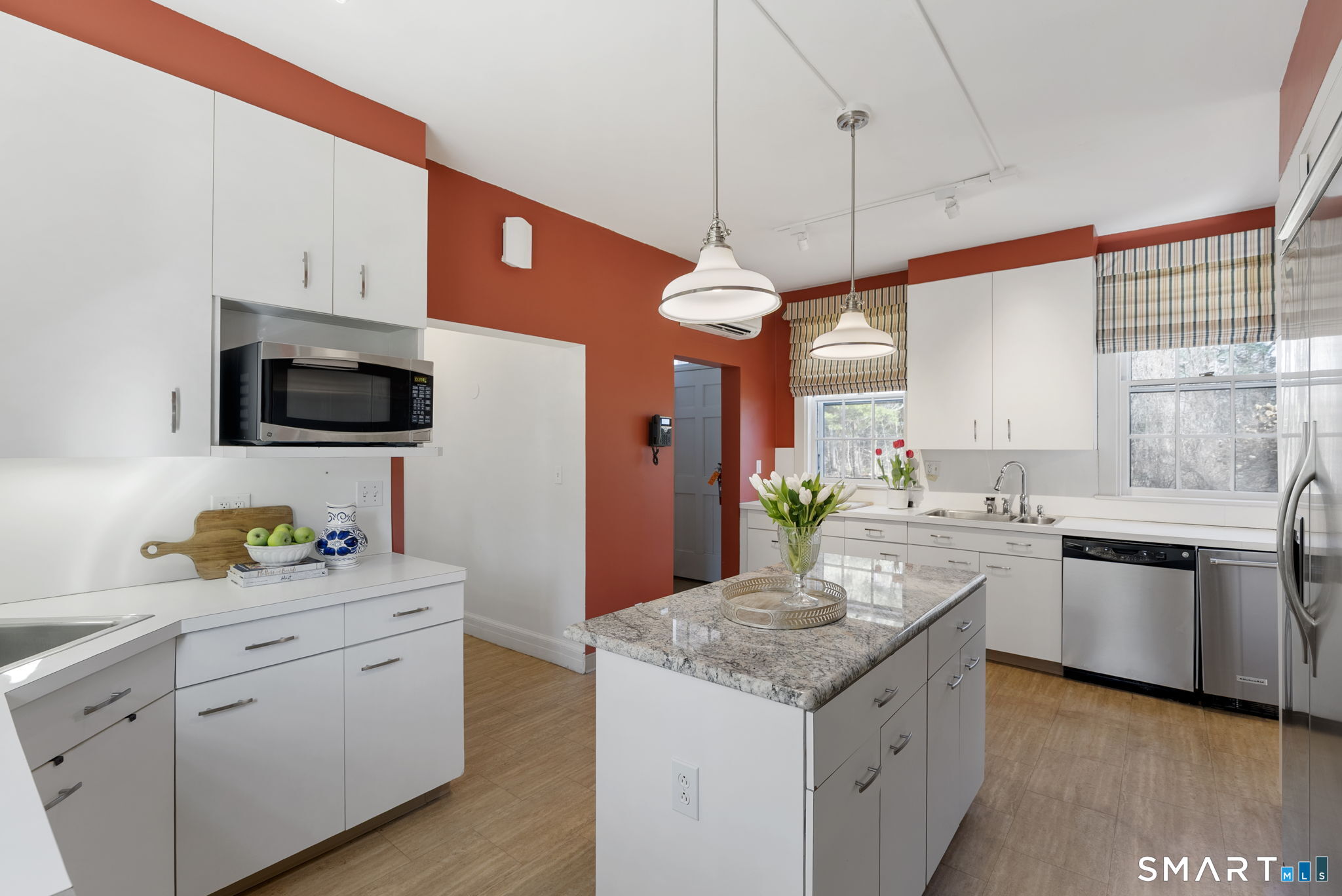 85 Bloomfield Avenue