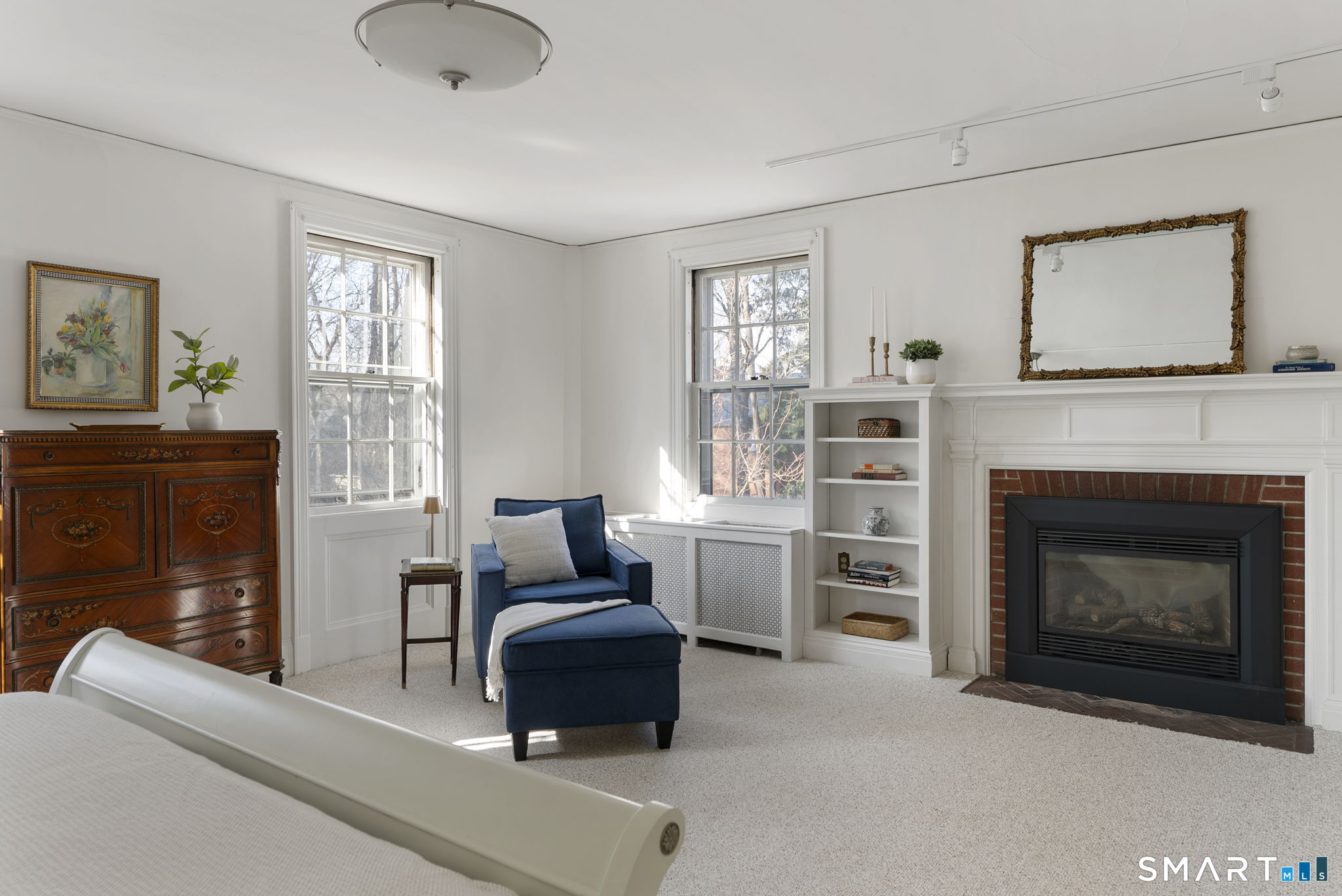 85 Bloomfield Avenue