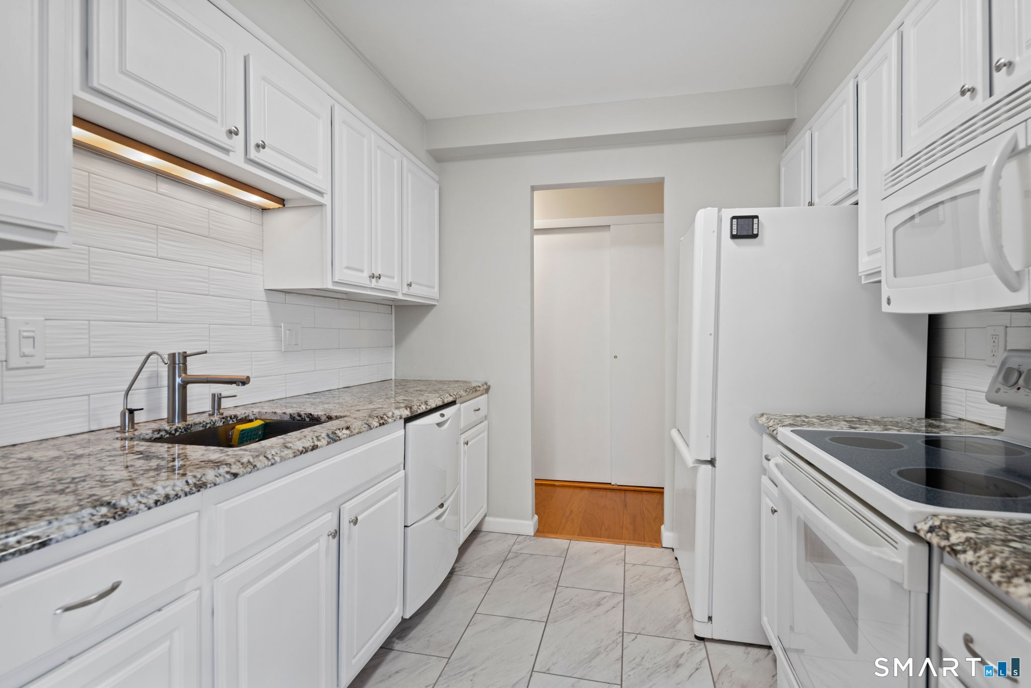 891 Farmington Avenue 5F