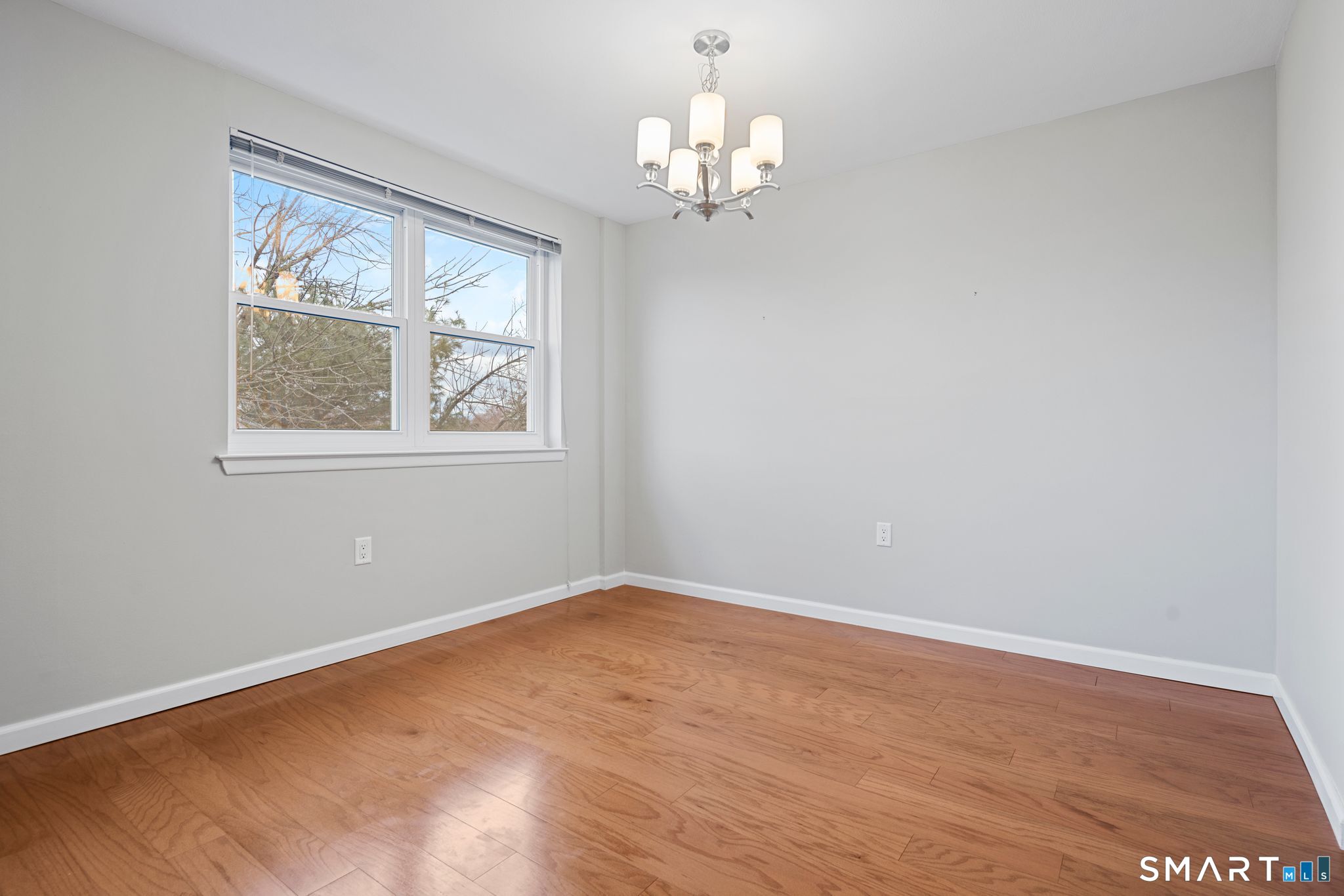 891 Farmington Avenue 5F