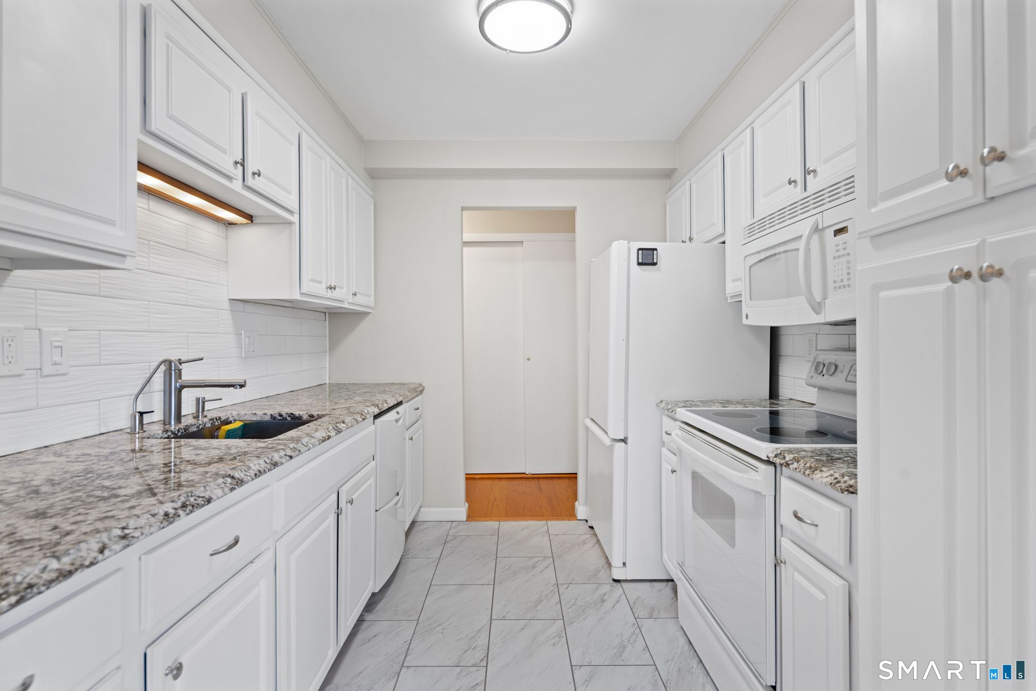 891 Farmington Avenue 5F