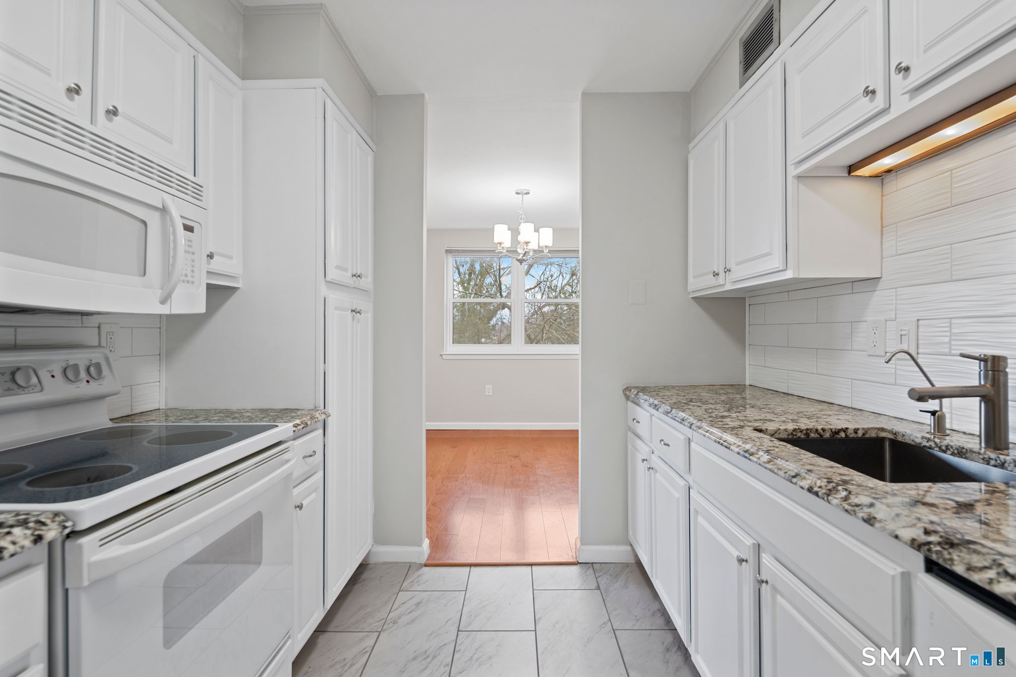 891 Farmington Avenue 5F