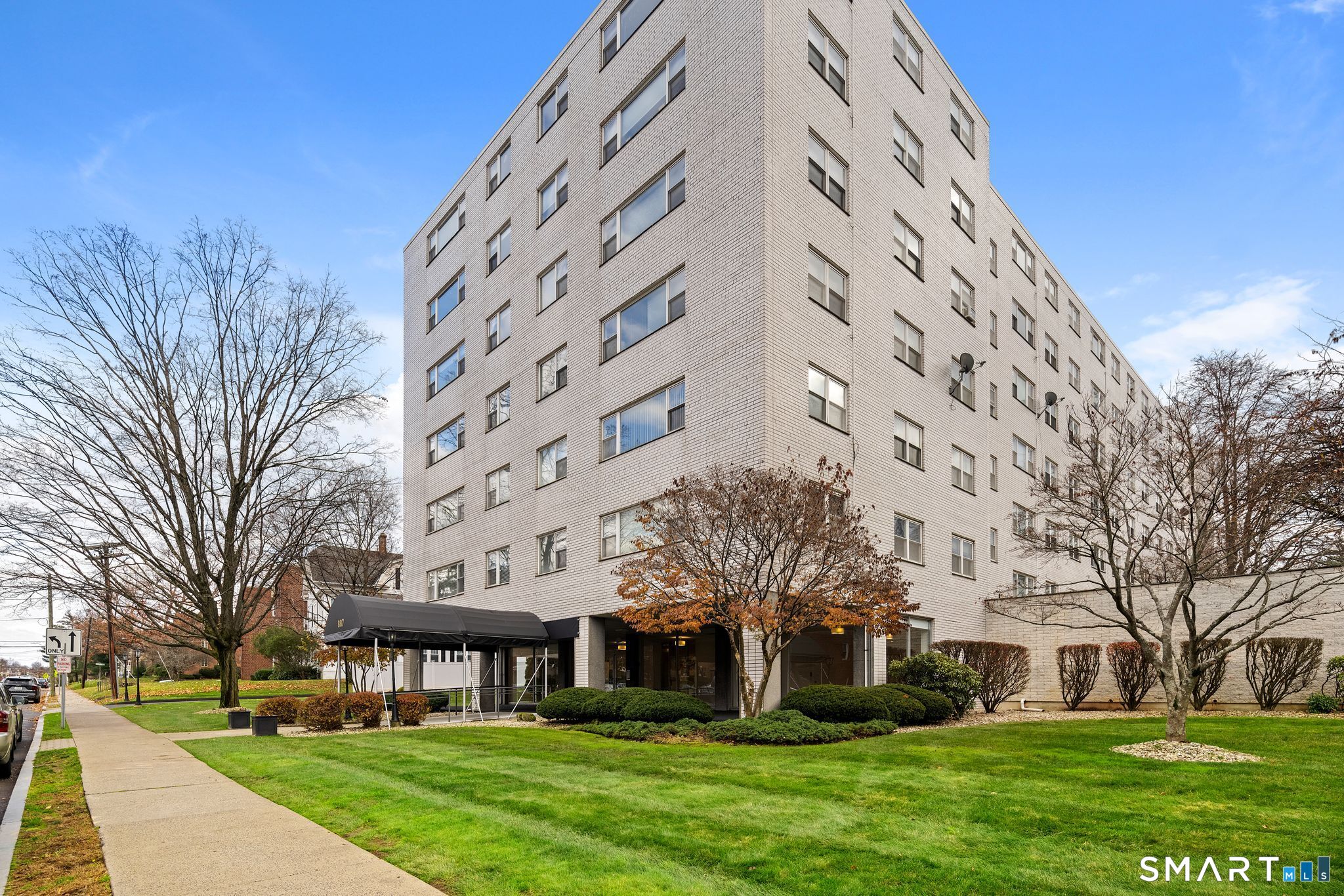 891 Farmington Avenue 5F