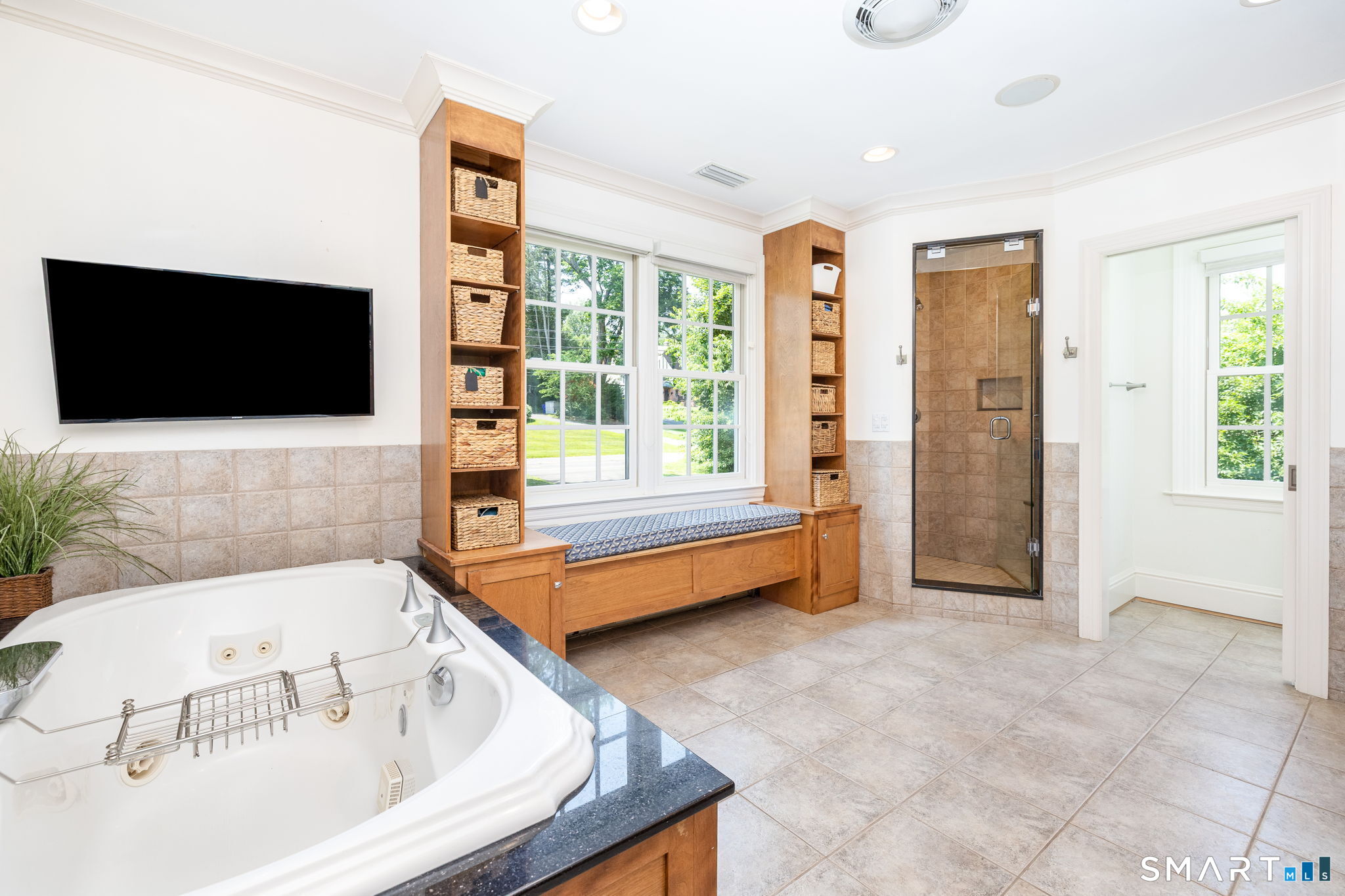 82 Ledyard Road
