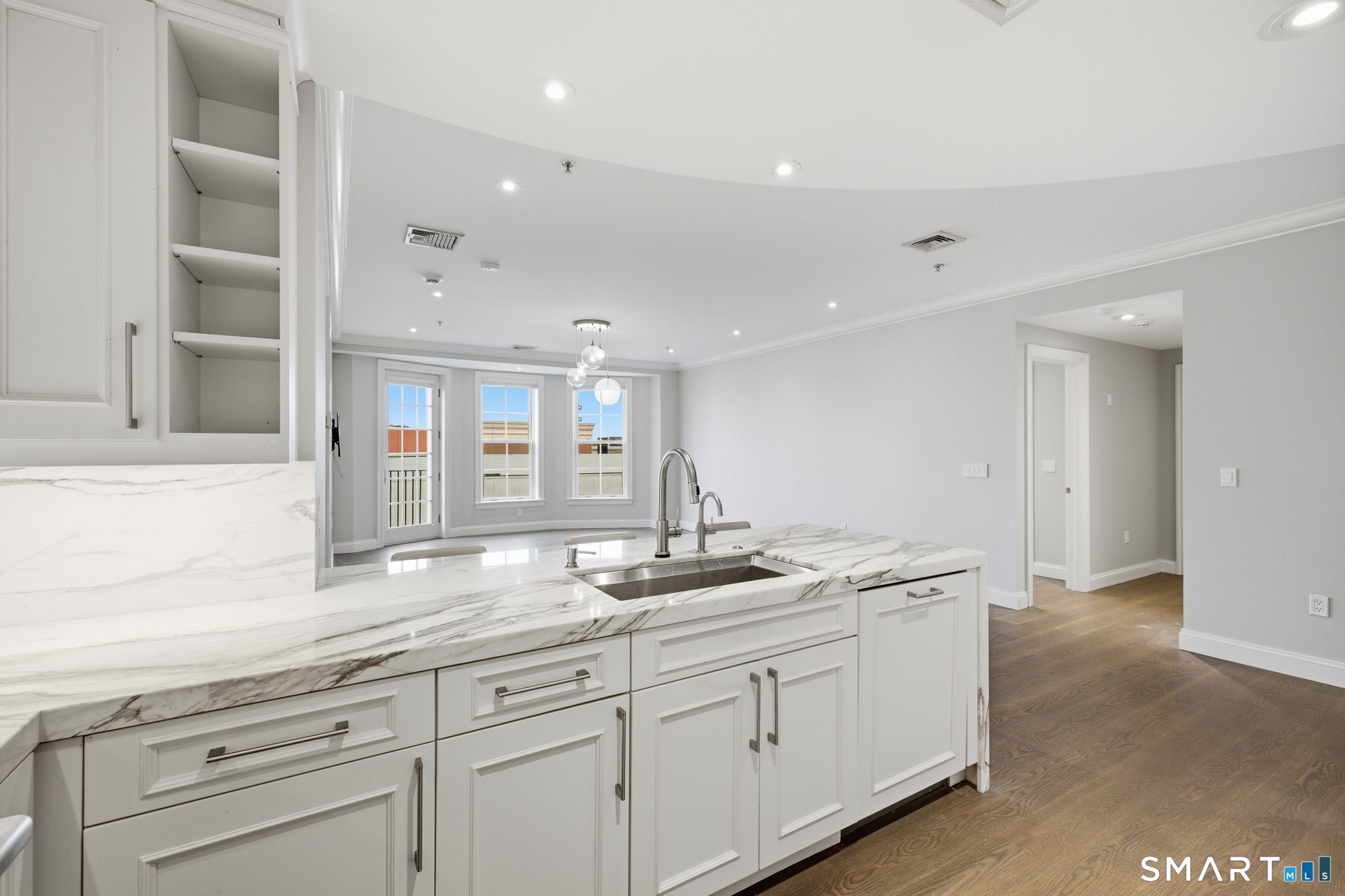 85 Memorial Road Unit: 411