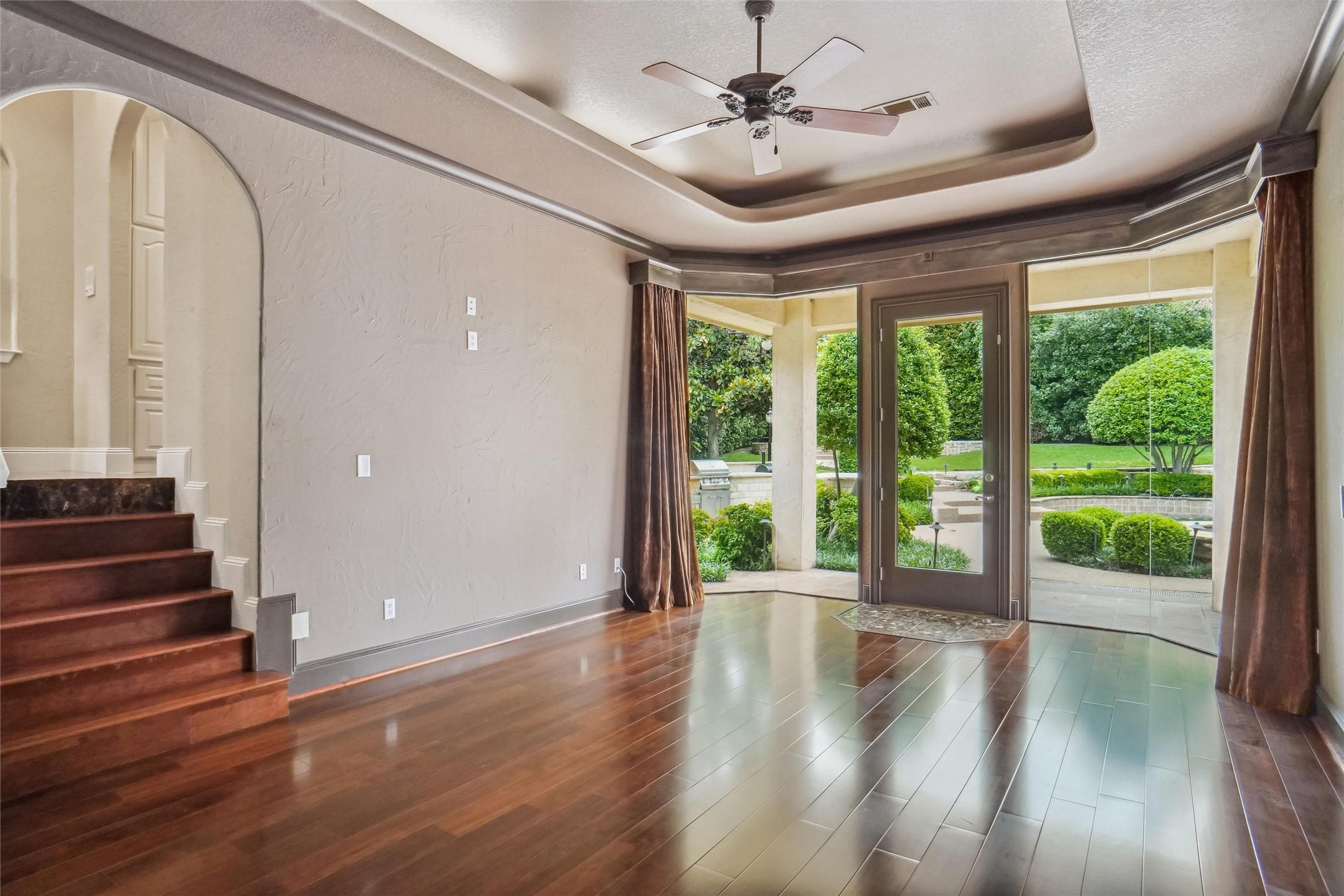 5405 Miramar Lane