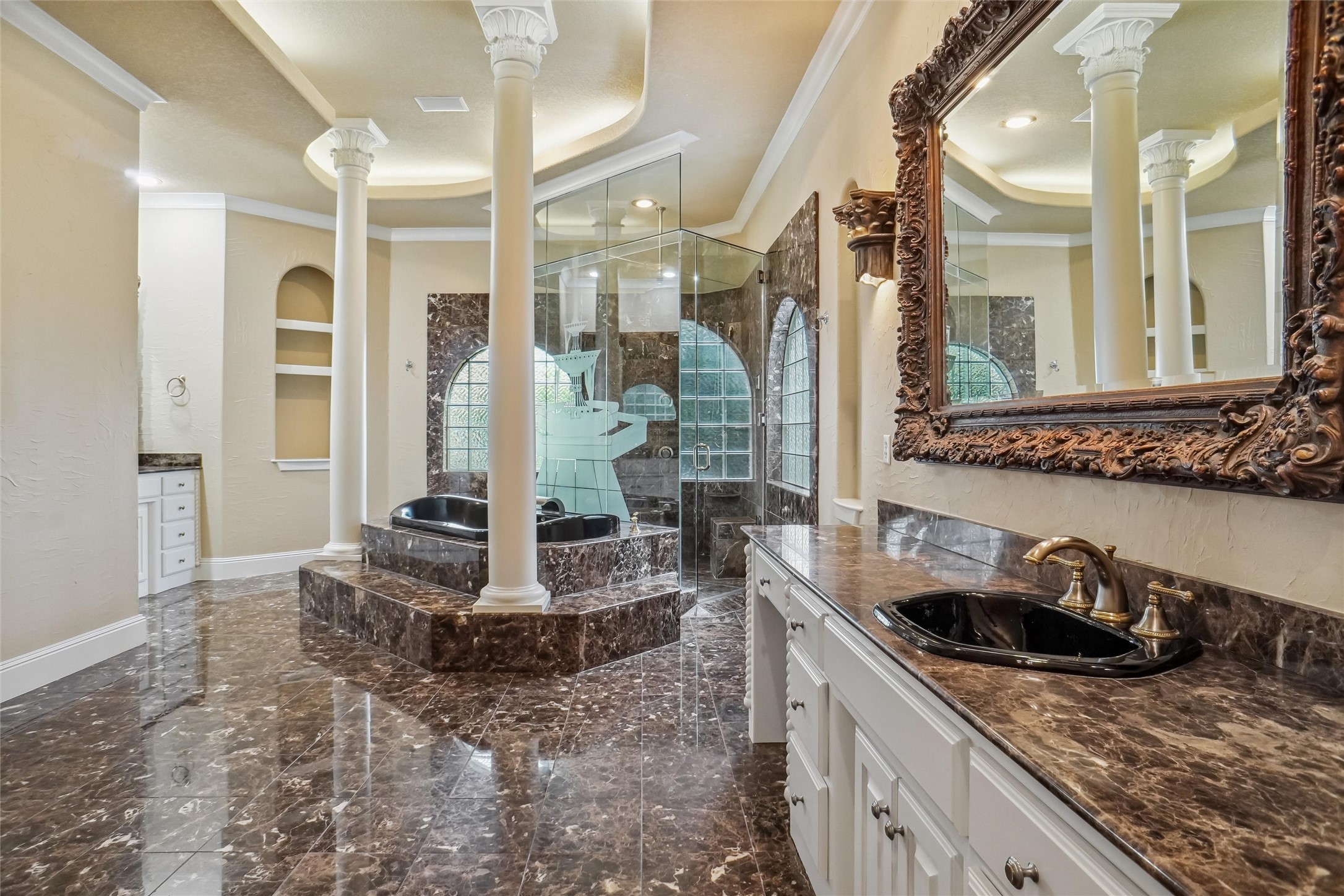 5405 Miramar Lane