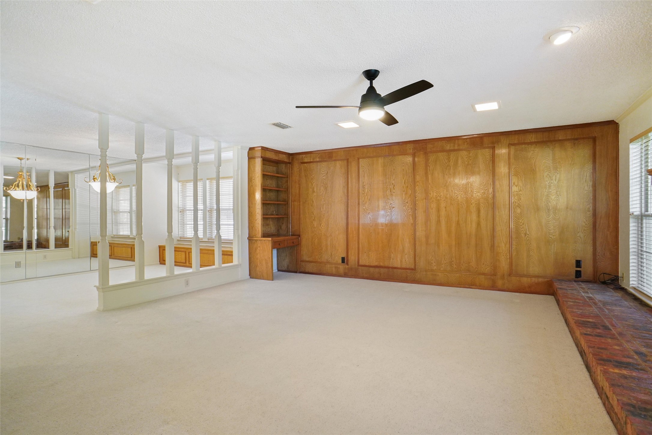 2028 Casa Loma Court