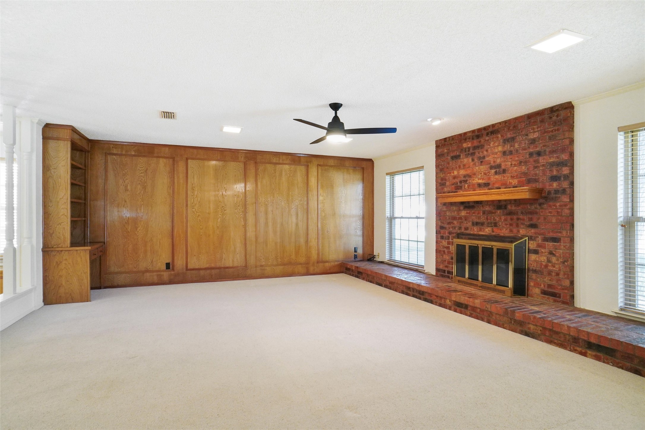 2028 Casa Loma Court