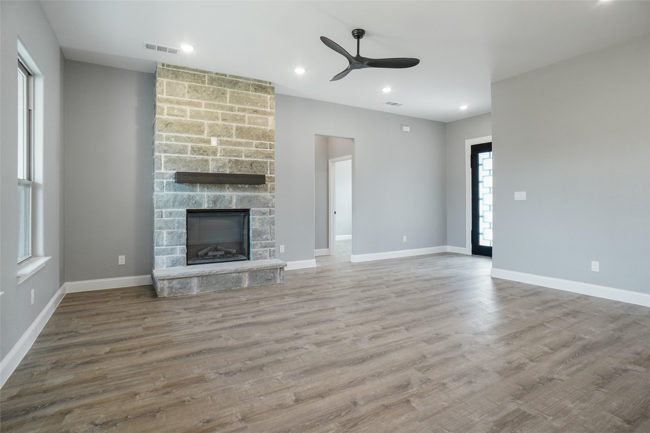 5806 Stonegate Circle