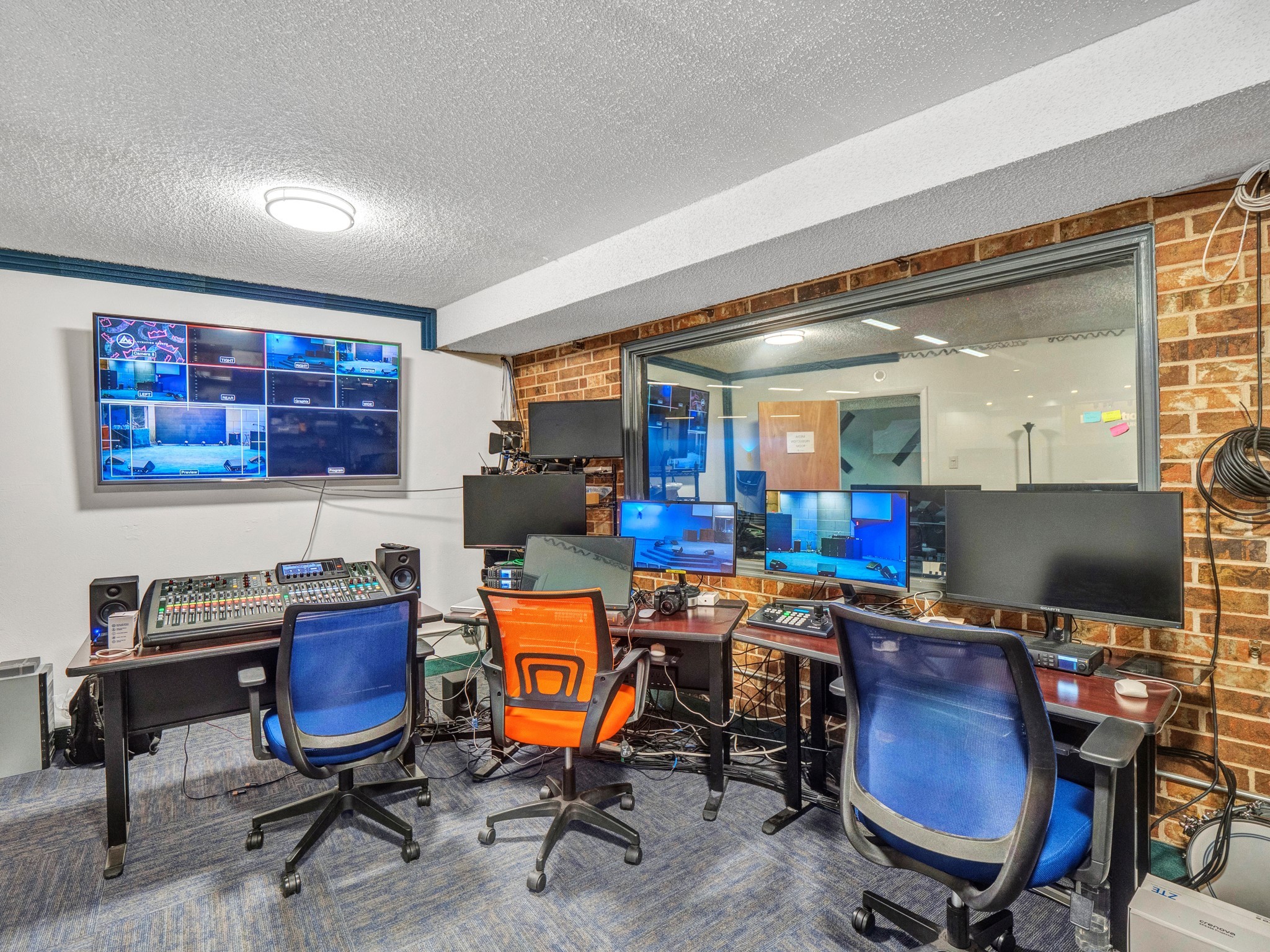 824 W Pipeline Road