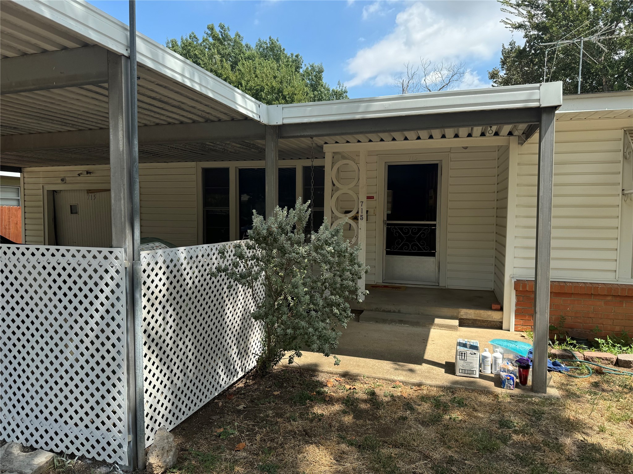 715 Drummond Drive