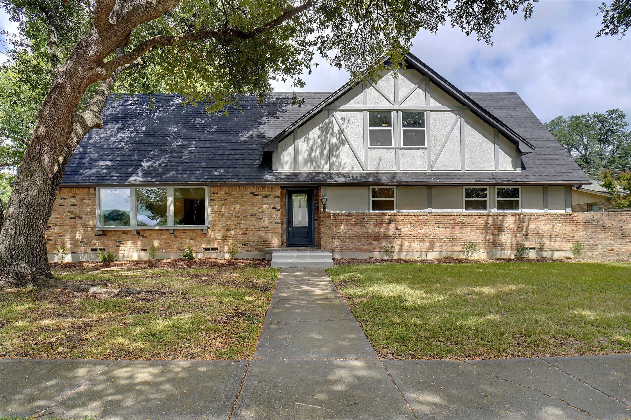 6109 Sul Ross Lane