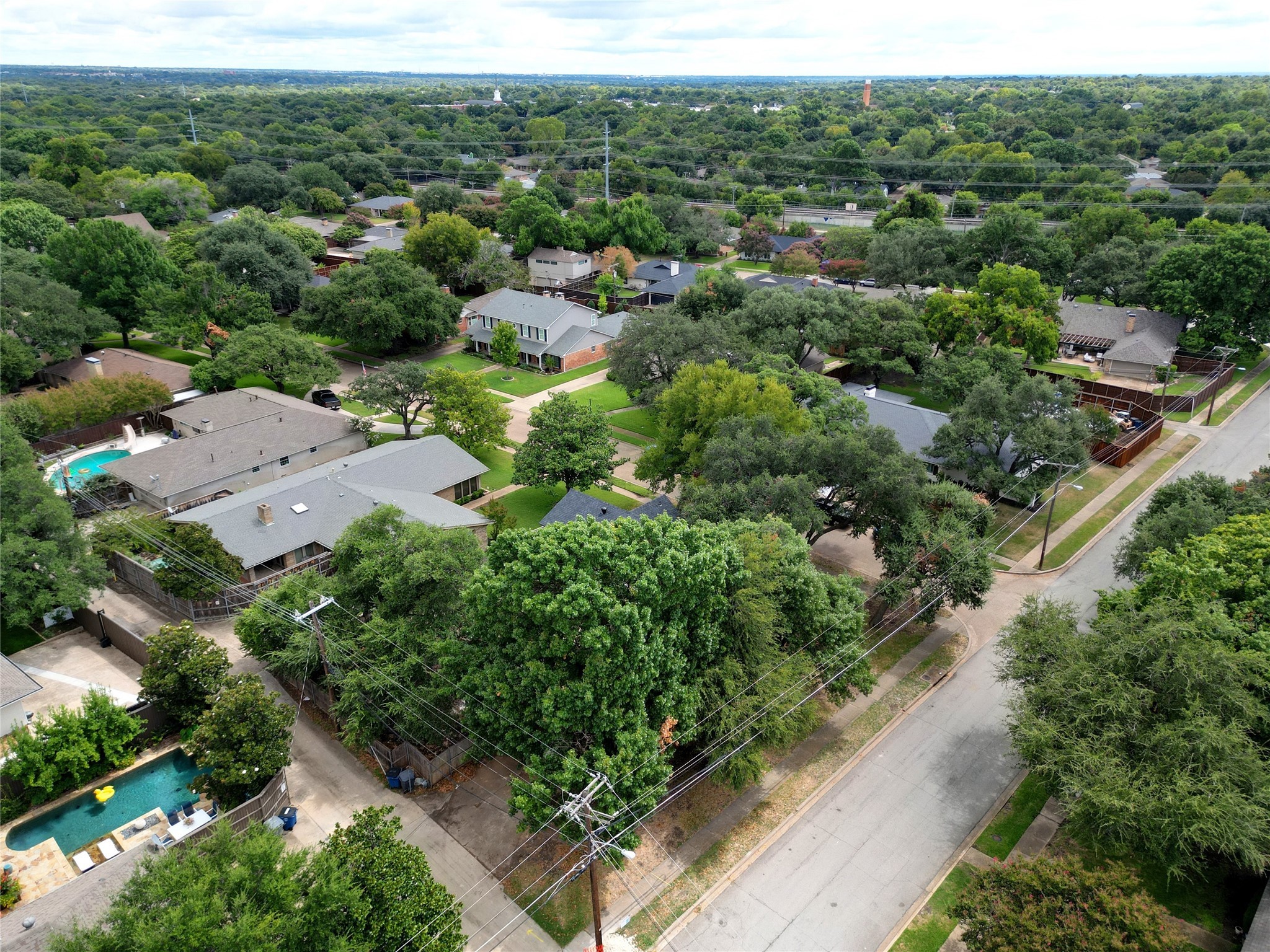 6109 Sul Ross Lane