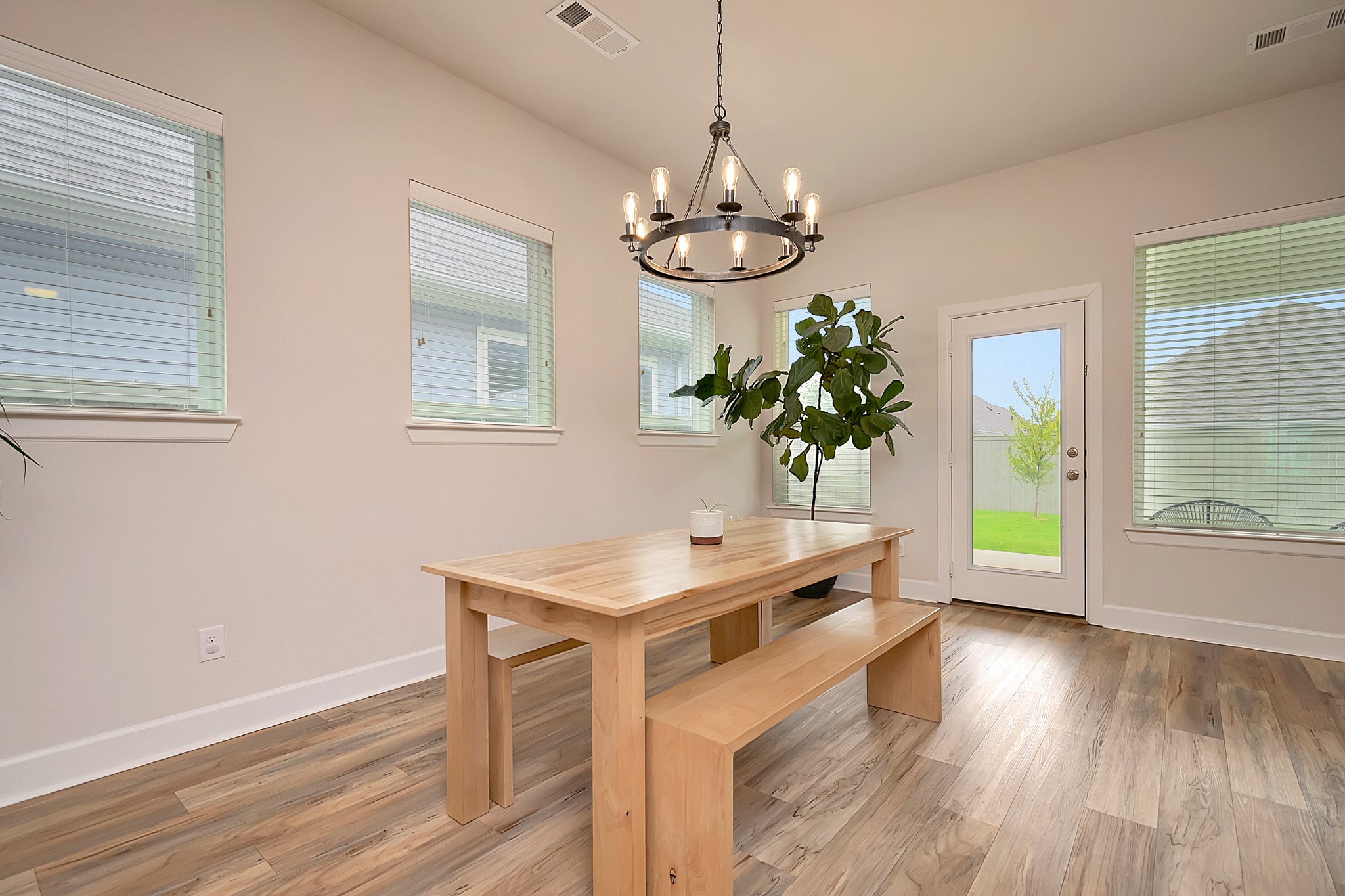 2425 Lazy Dog Lane
