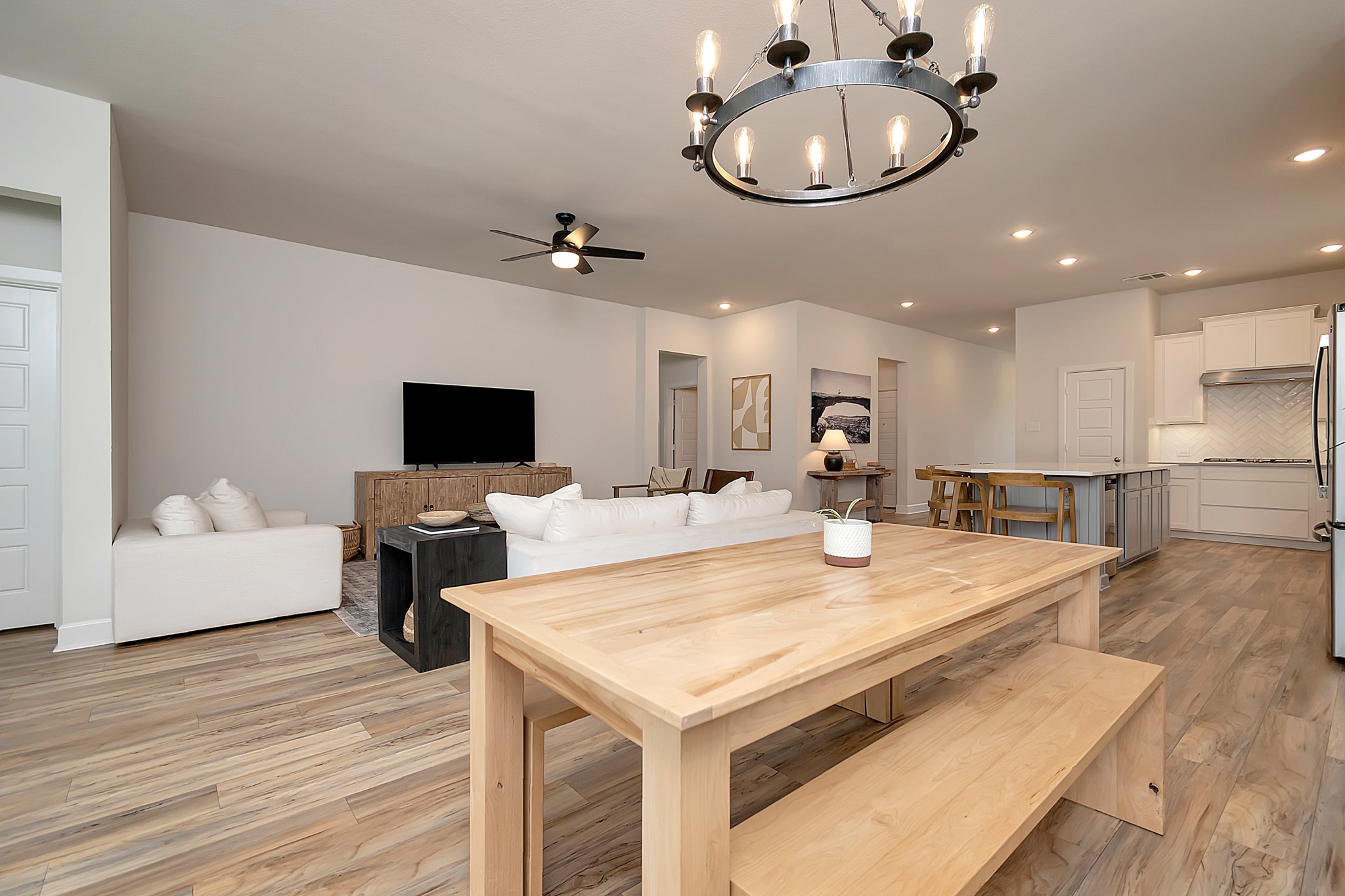 2425 Lazy Dog Lane