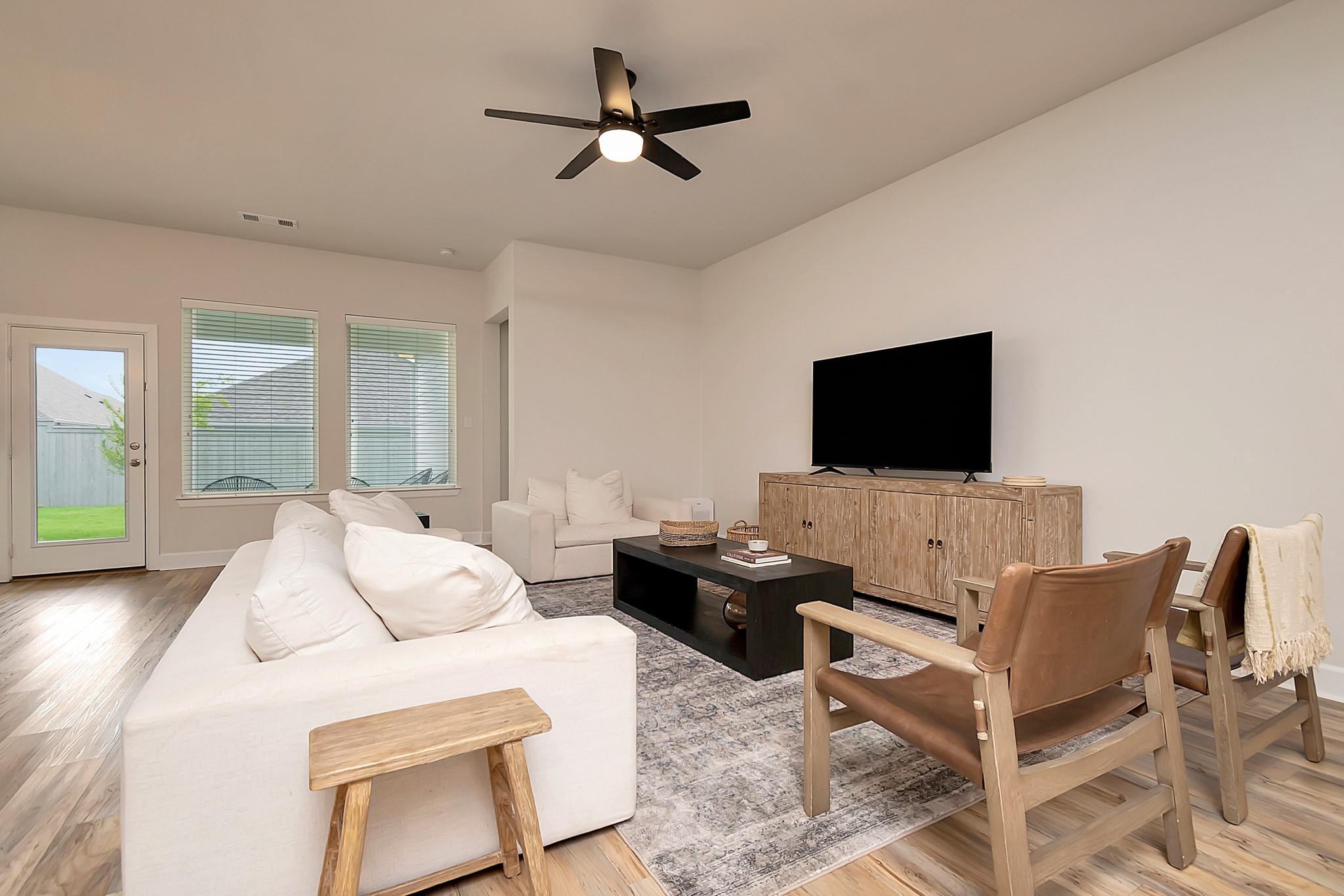 2425 Lazy Dog Lane