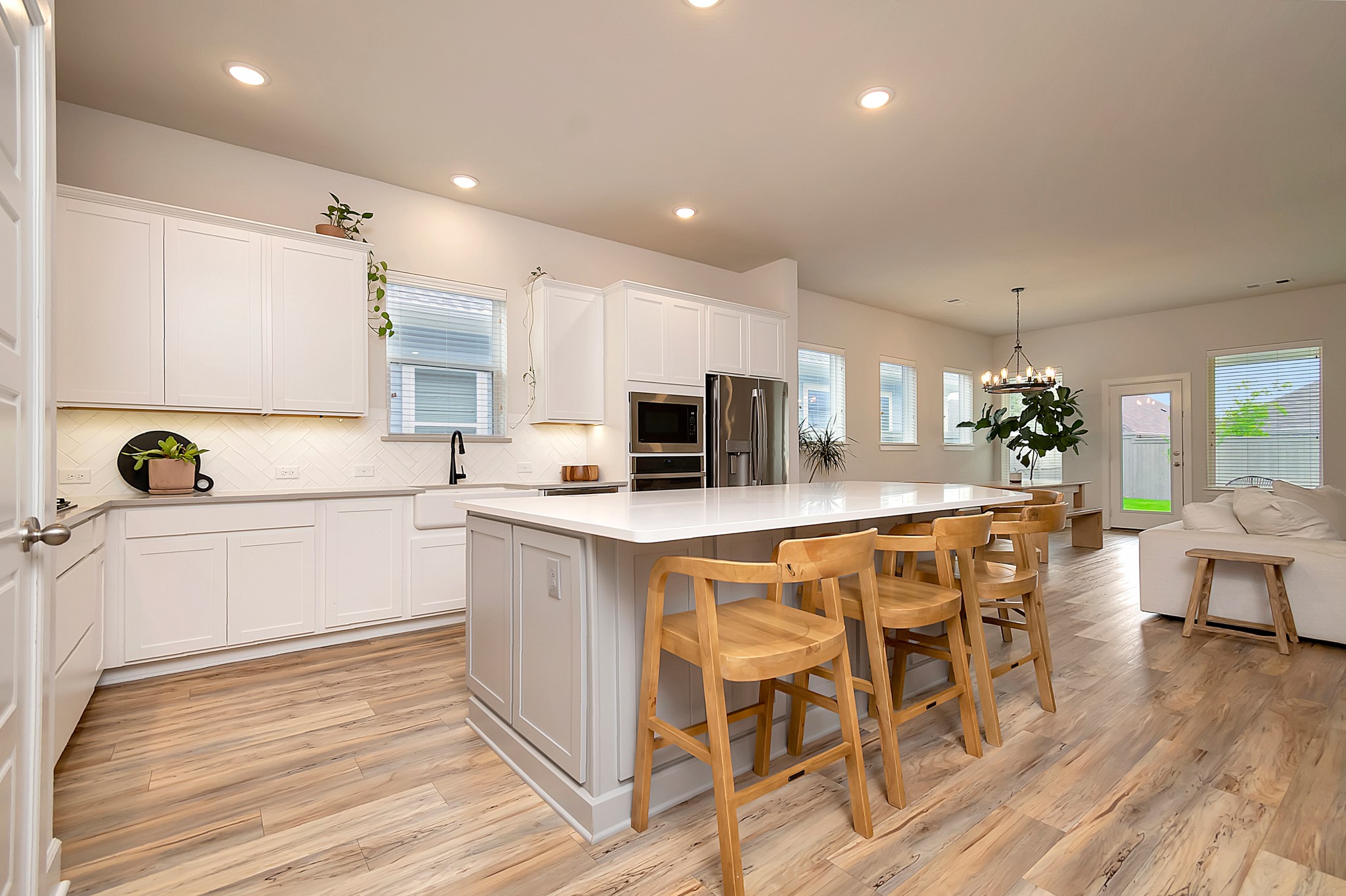 2425 Lazy Dog Lane