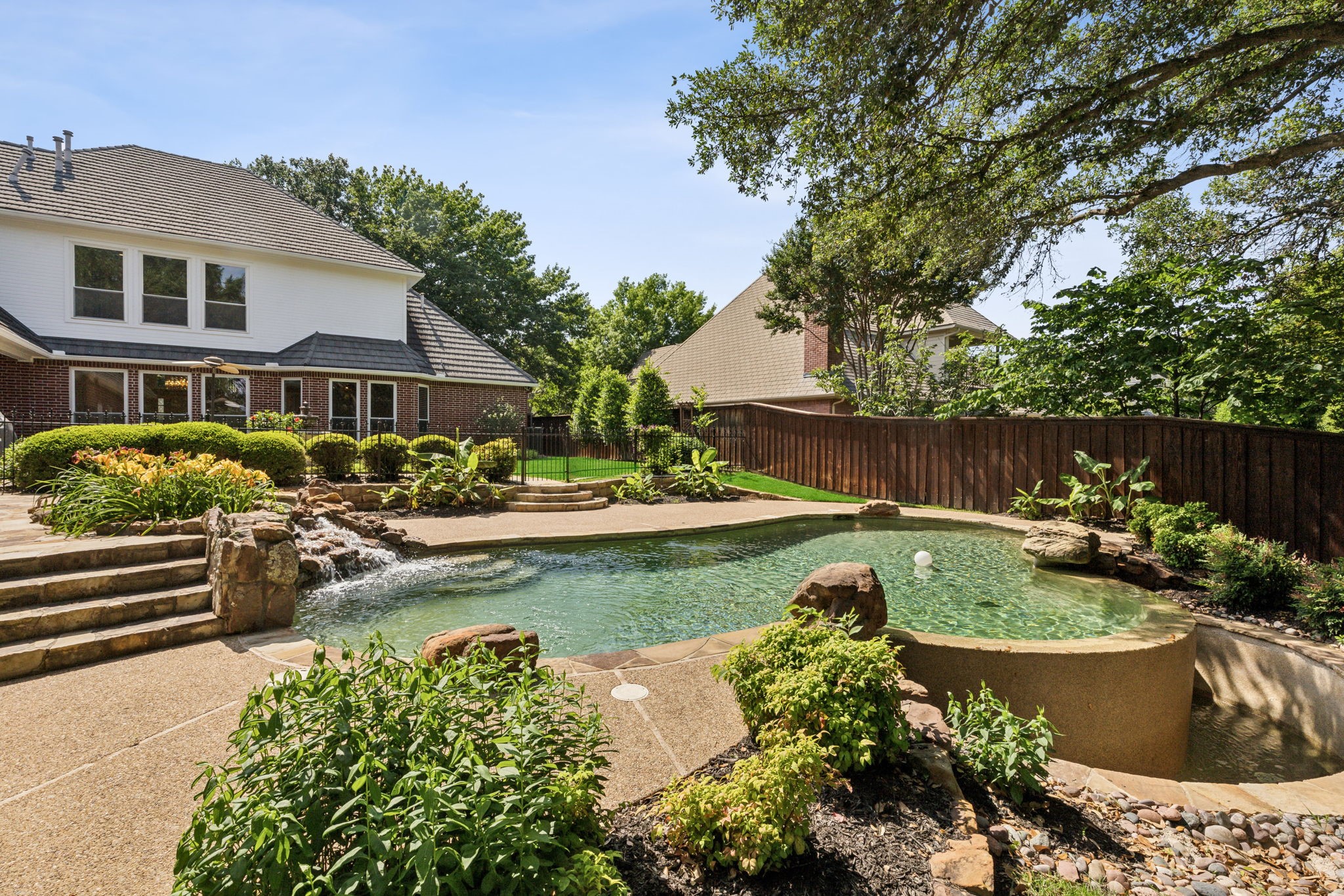 5101 Old Oak Lane
