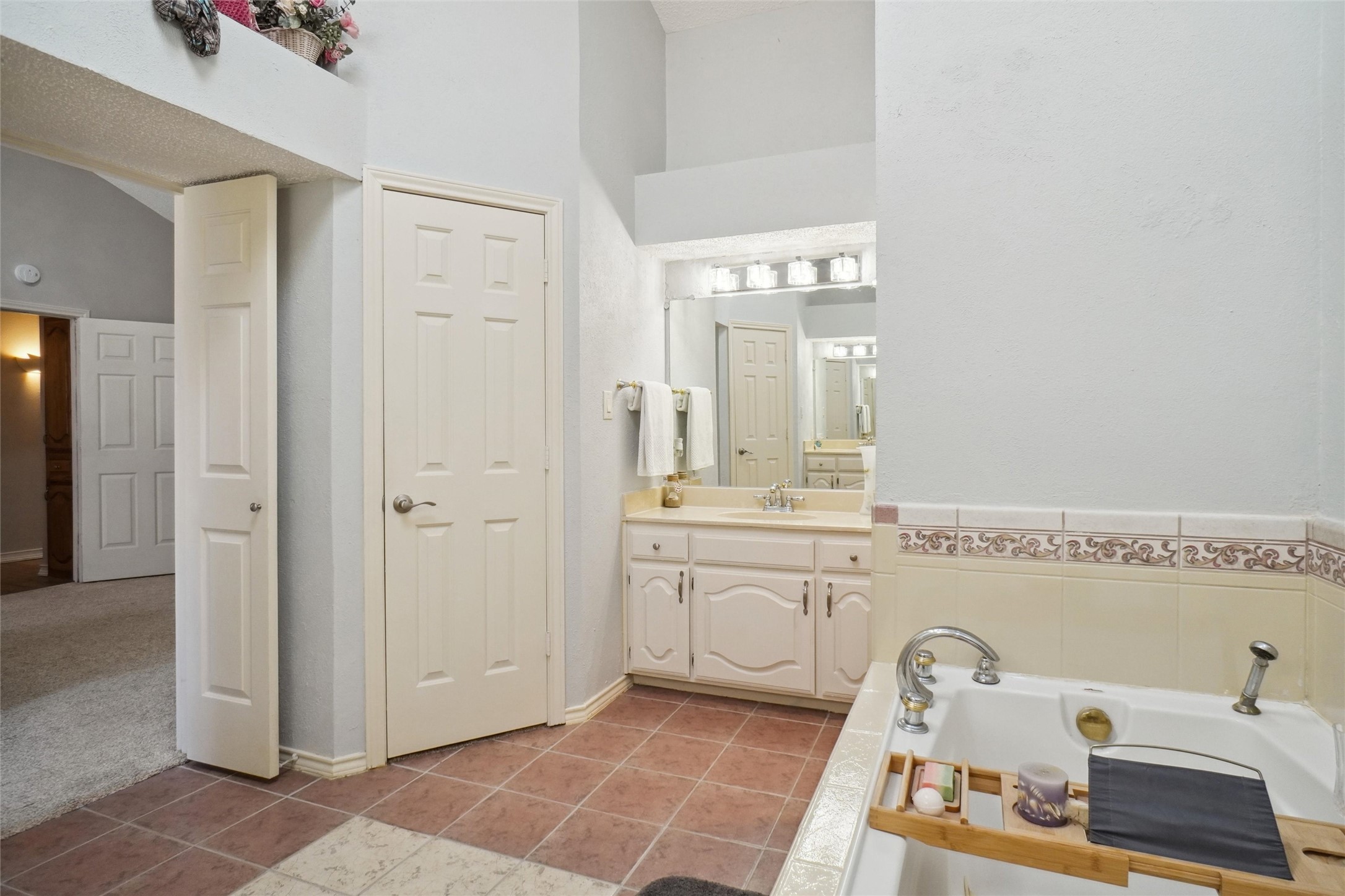 1404 Chesterfield Drive