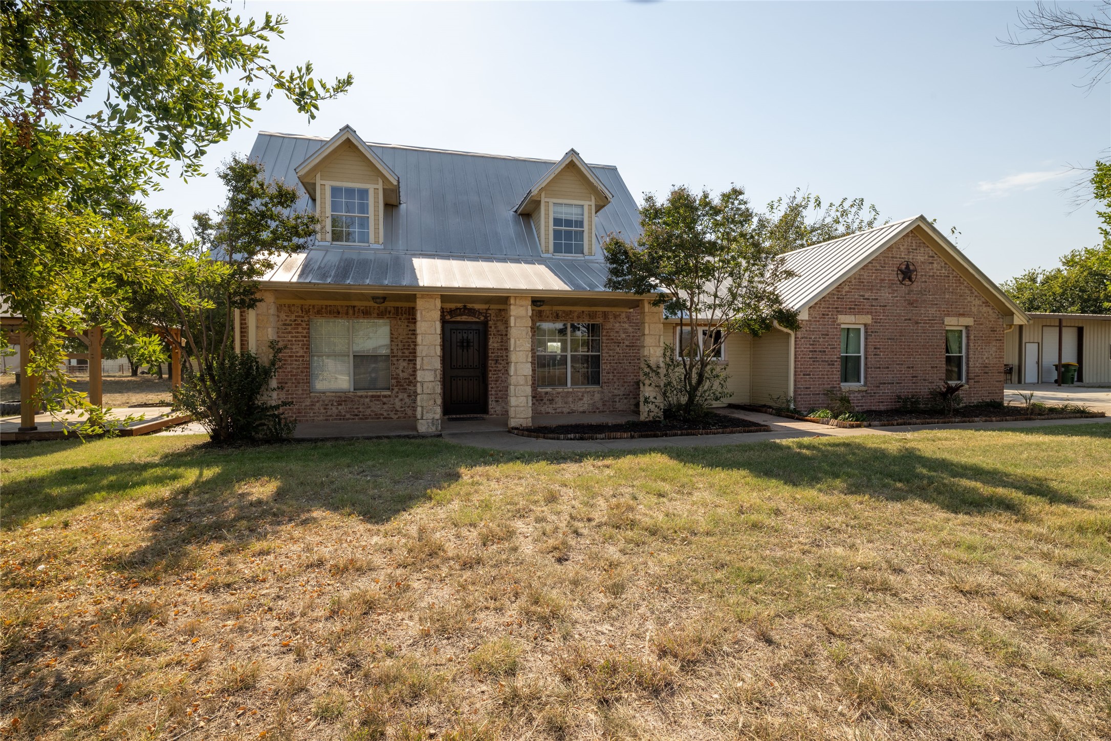 395 Conestoga Trail