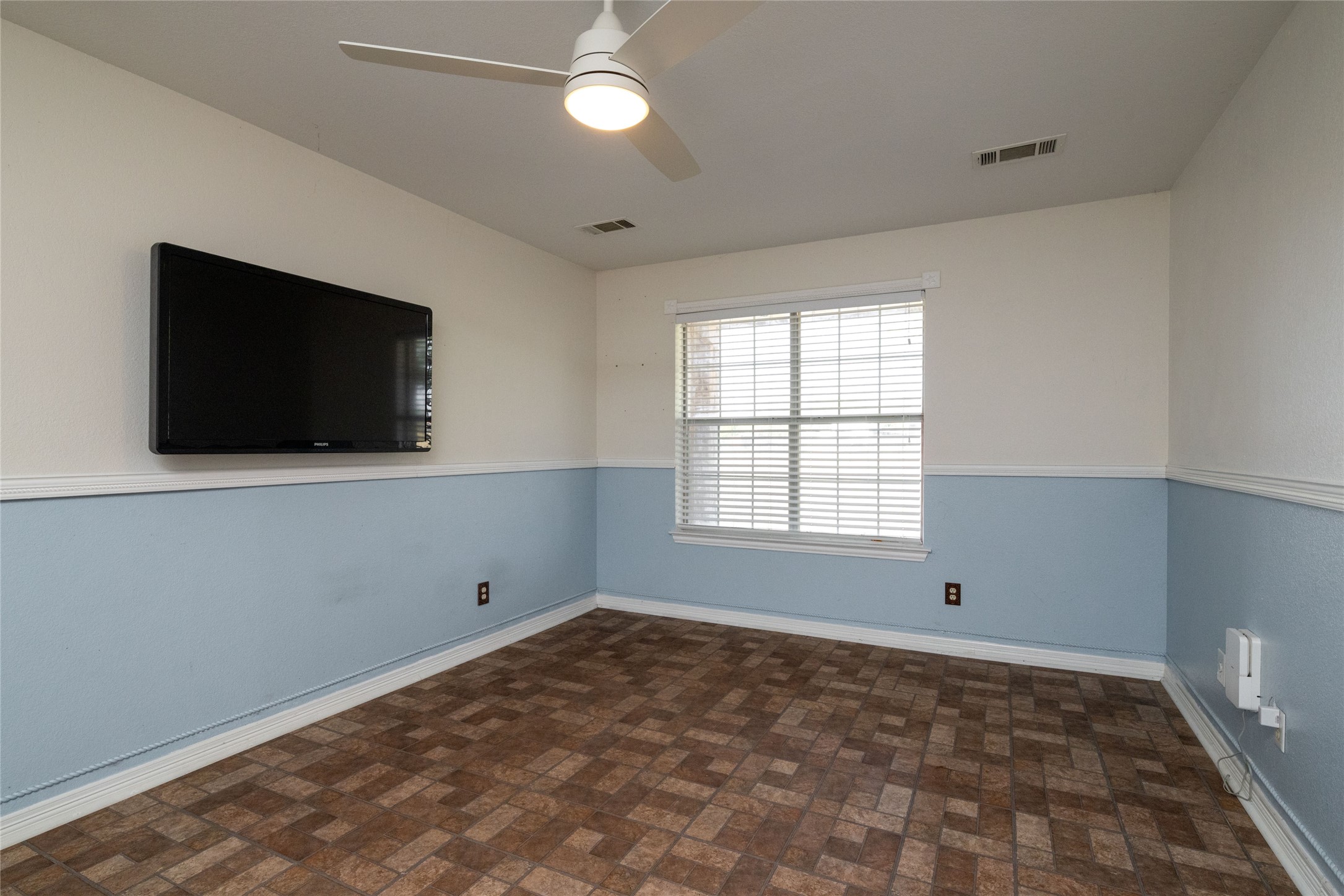 395 Conestoga Trail
