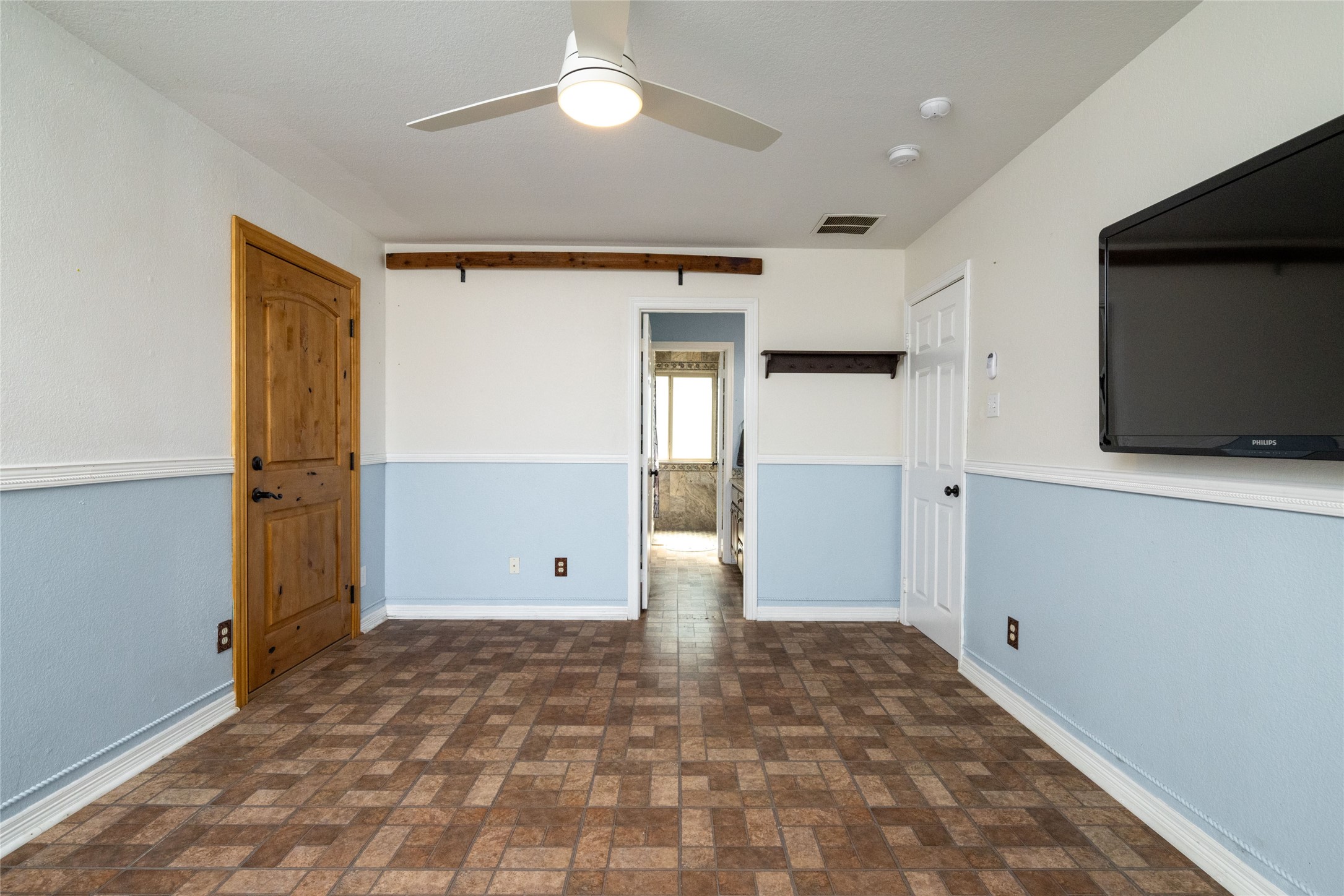 395 Conestoga Trail