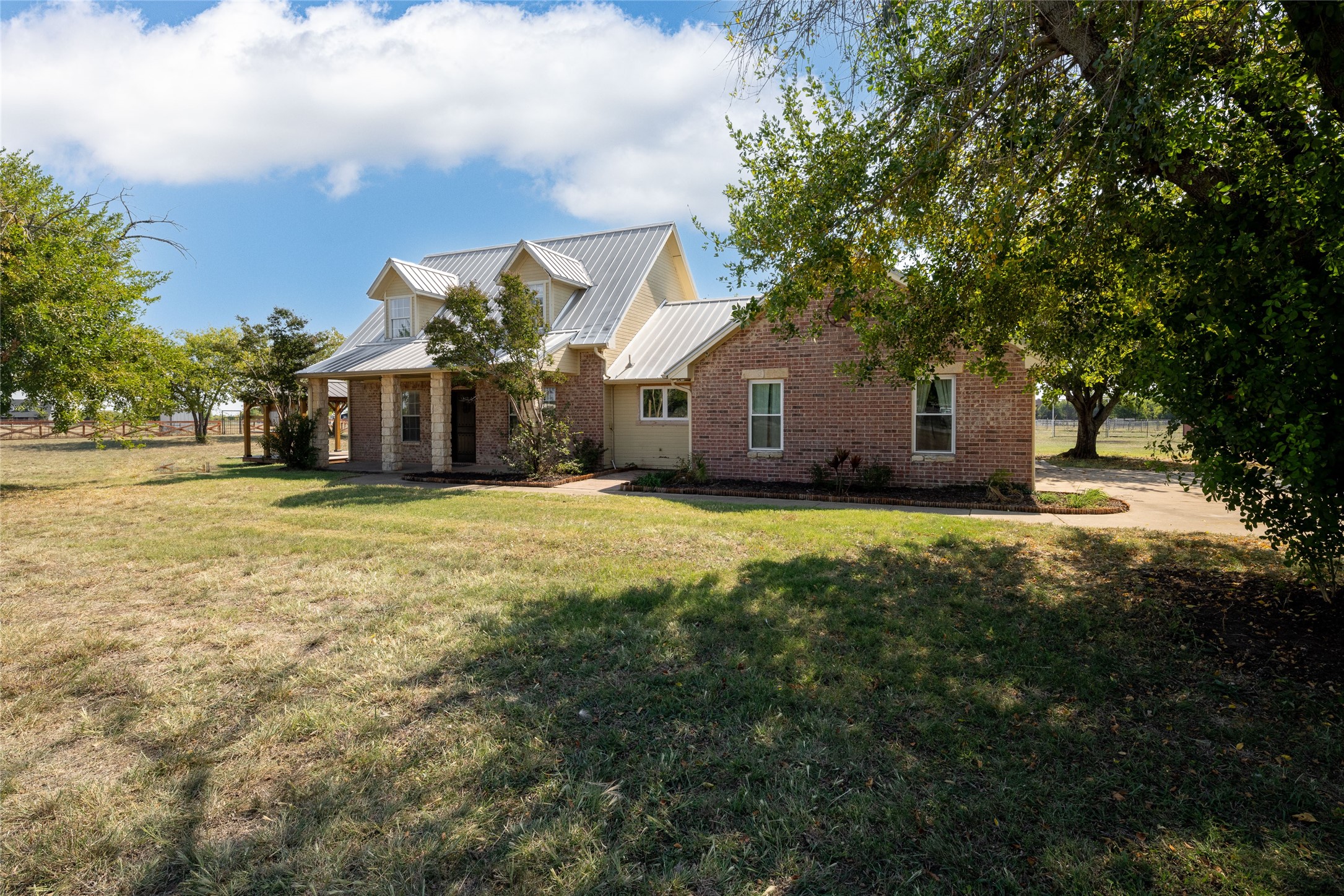 395 Conestoga Trail