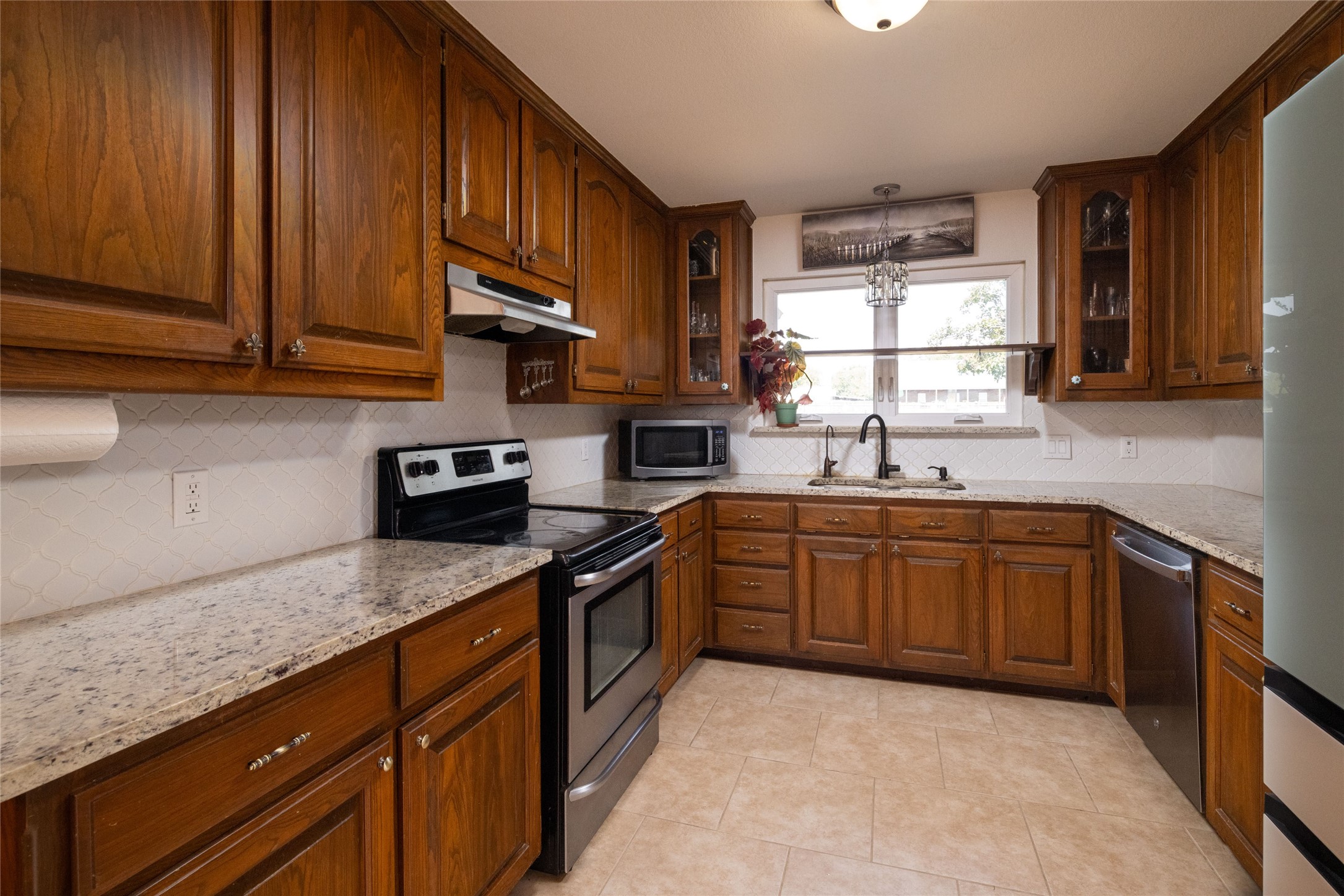 395 Conestoga Trail