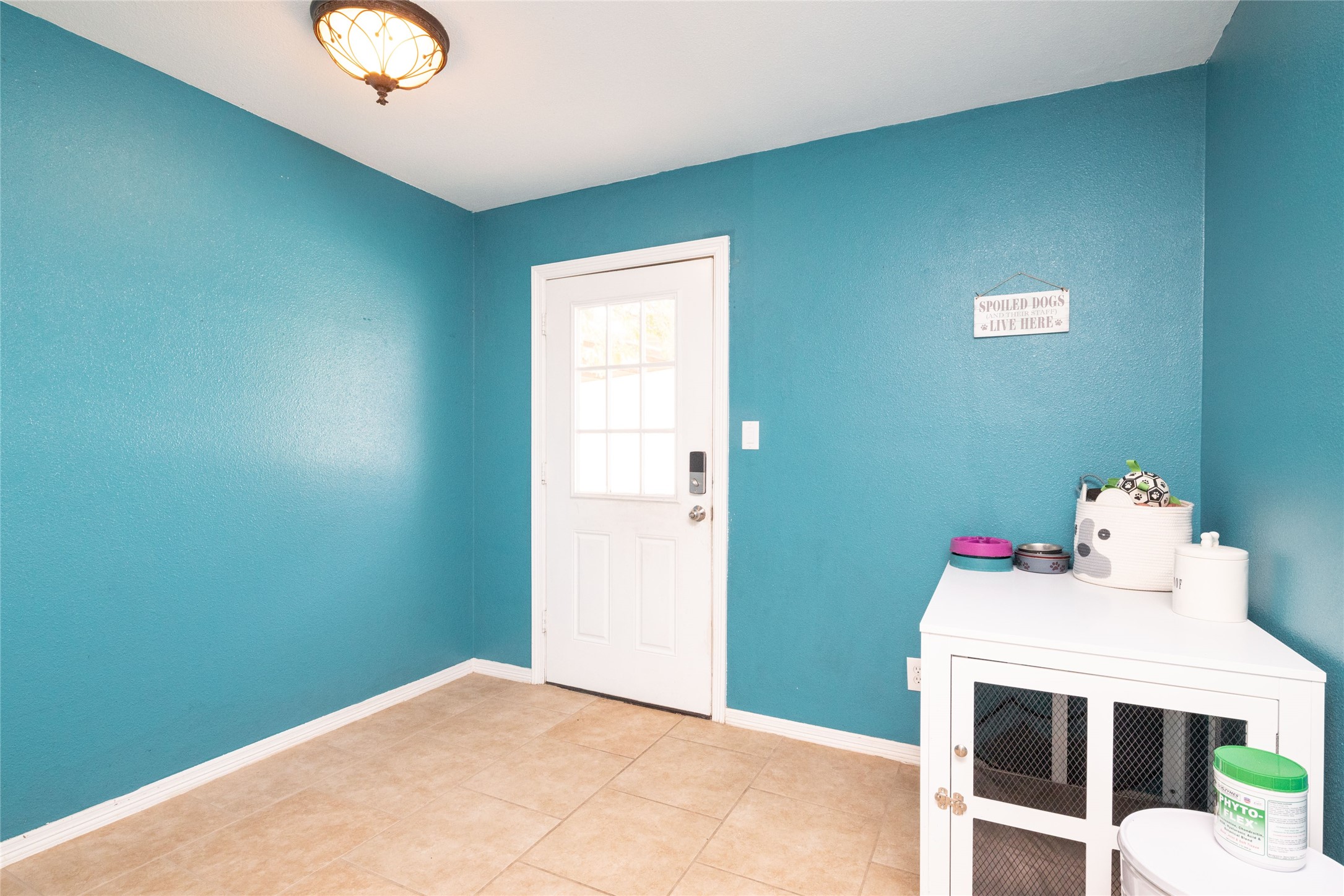 395 Conestoga Trail