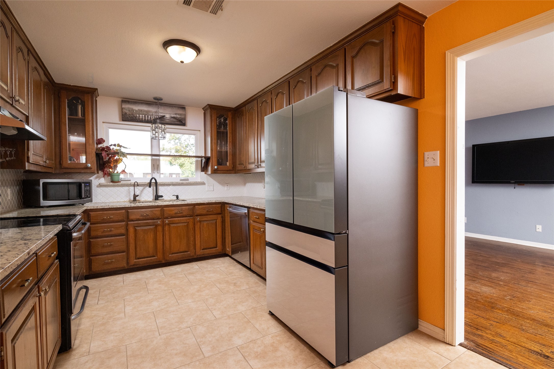395 Conestoga Trail
