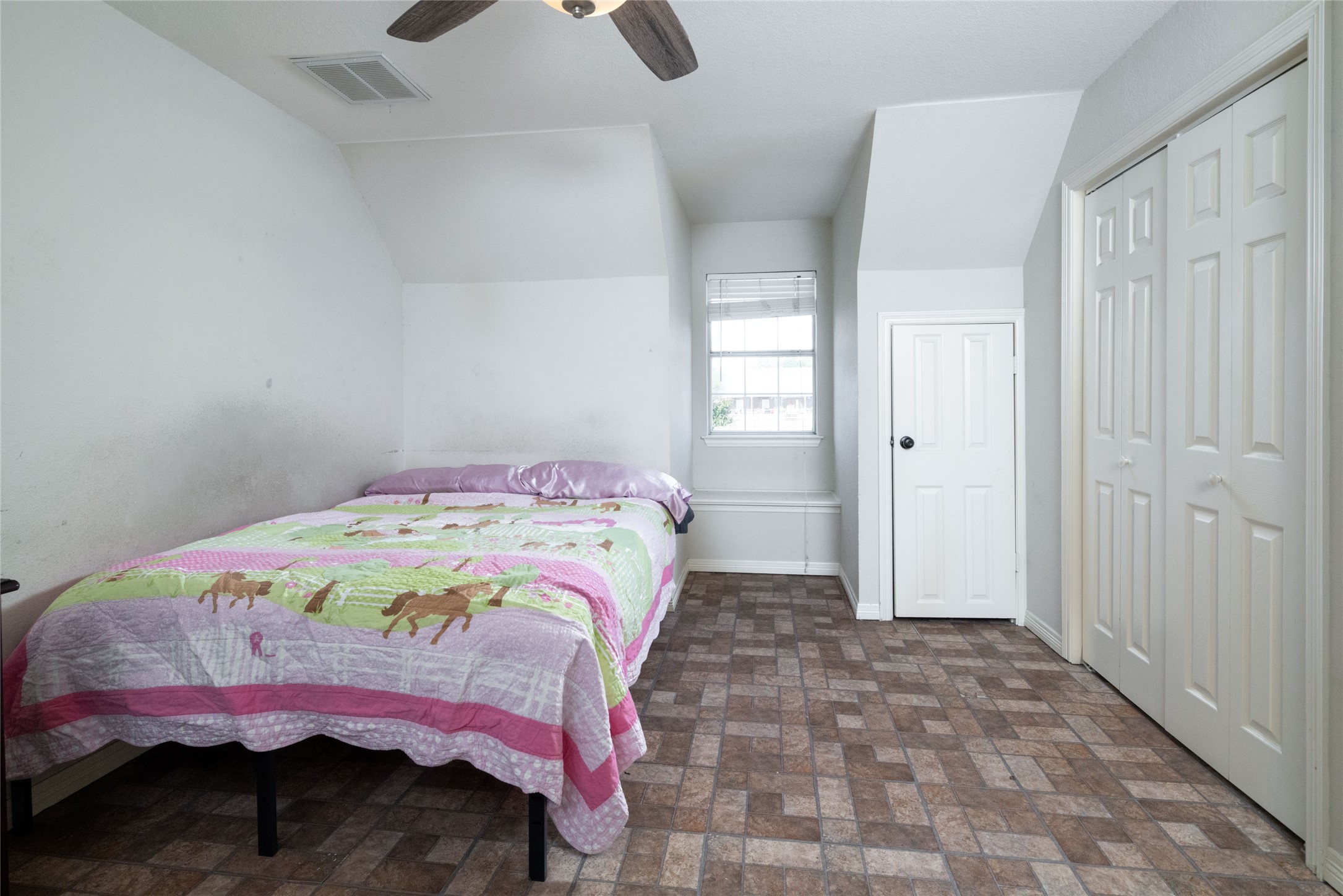 395 Conestoga Trail