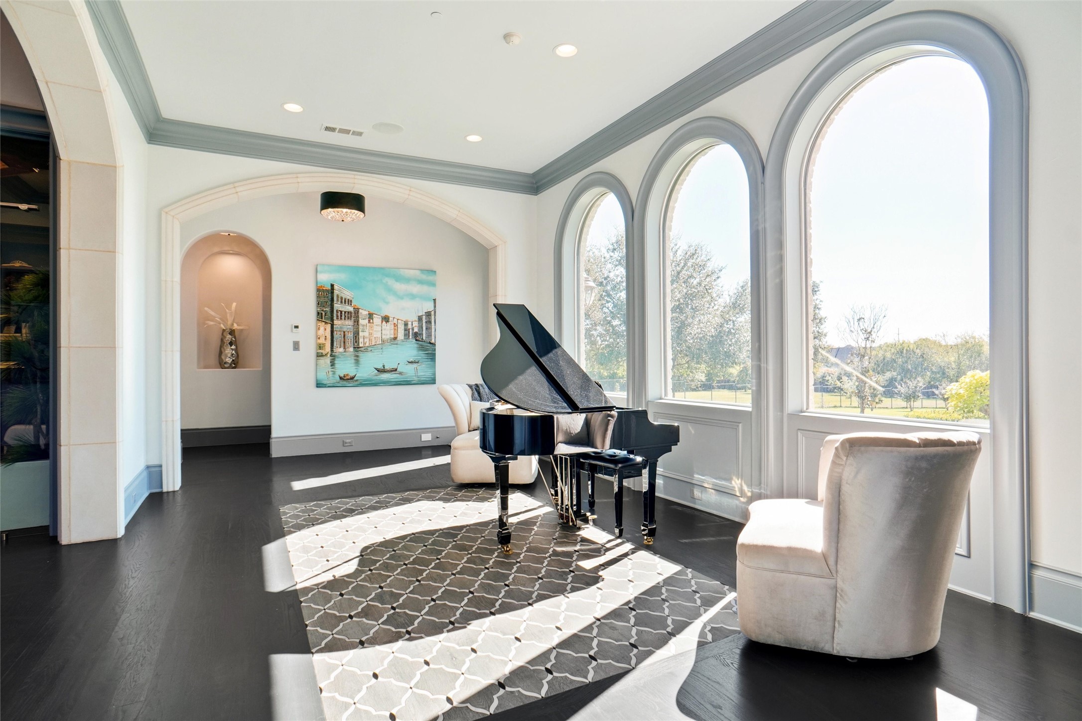 2009 E Highland Street