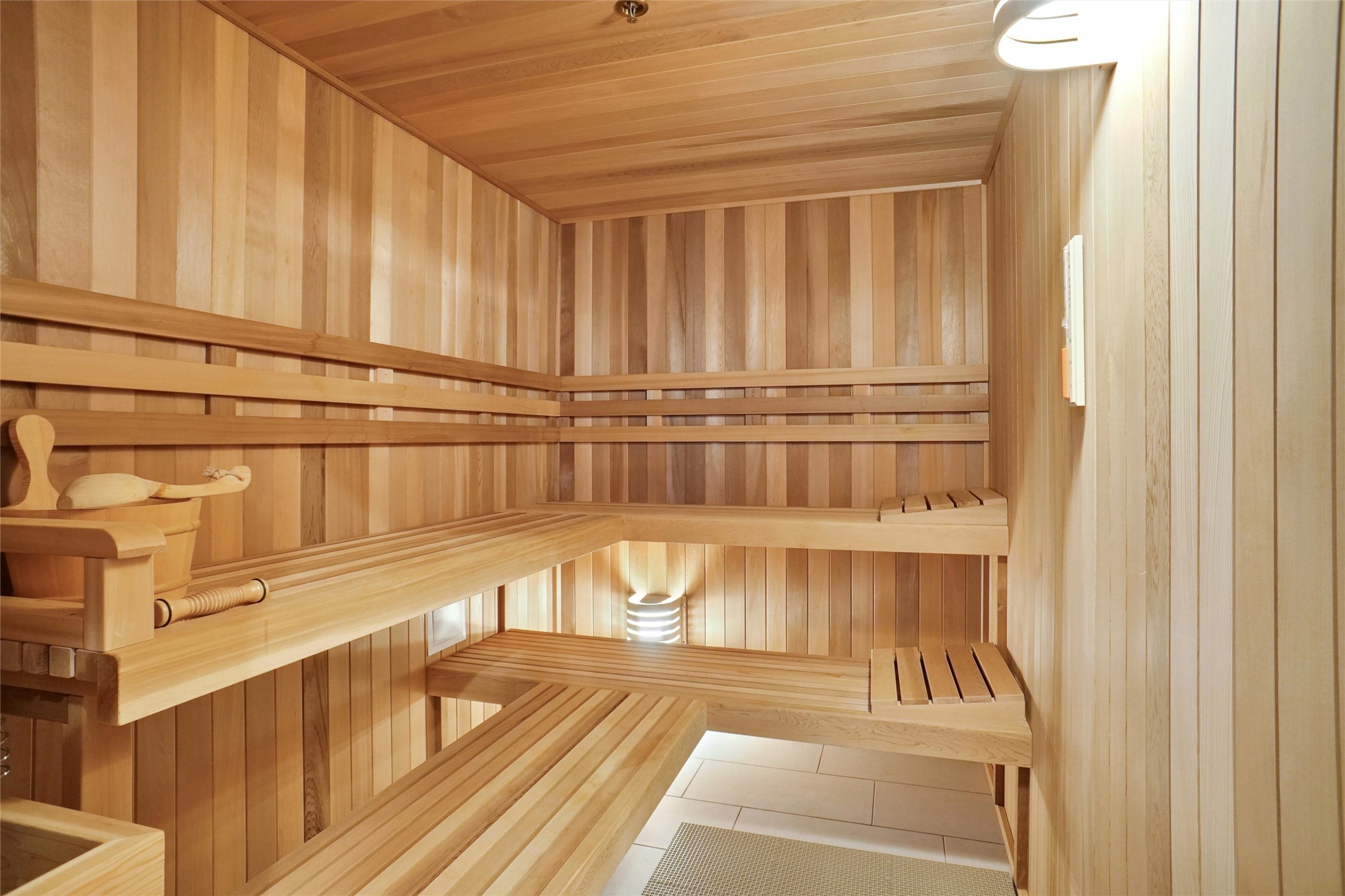 2009 E Highland Street