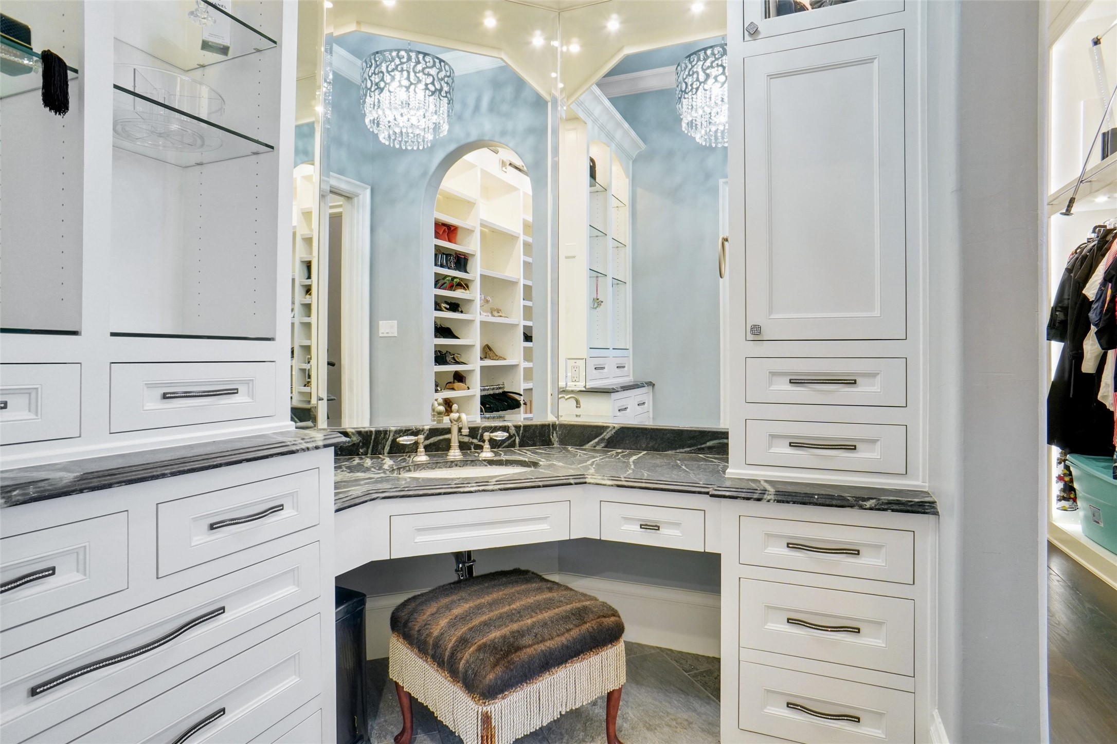 2009 E Highland Street