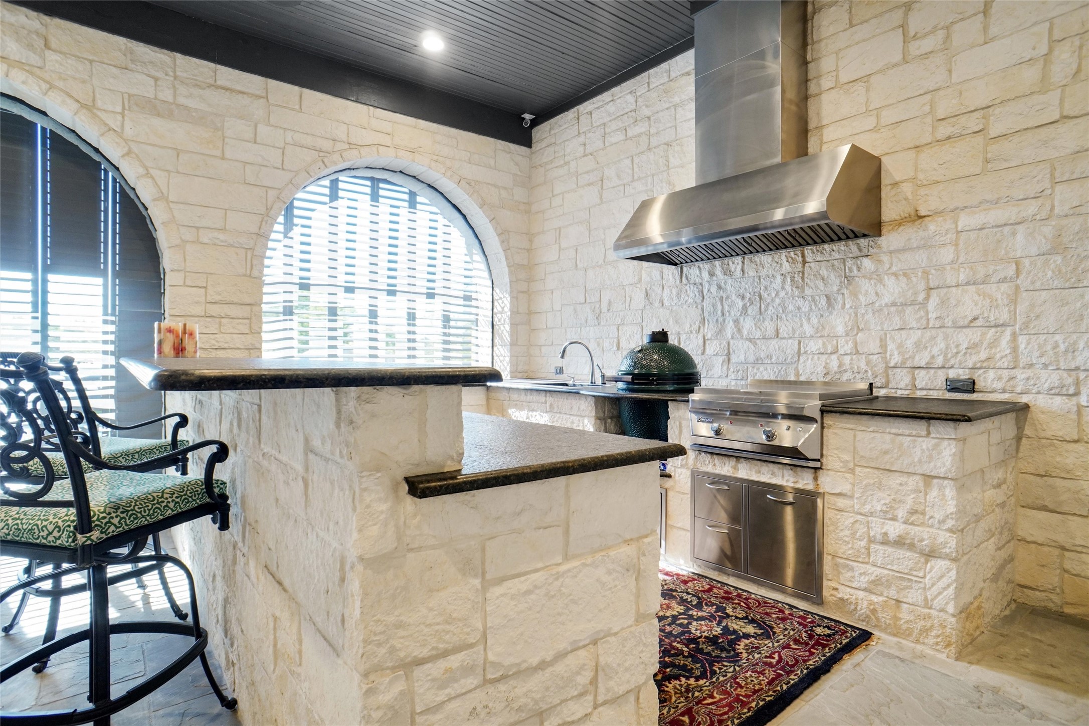 2009 E Highland Street