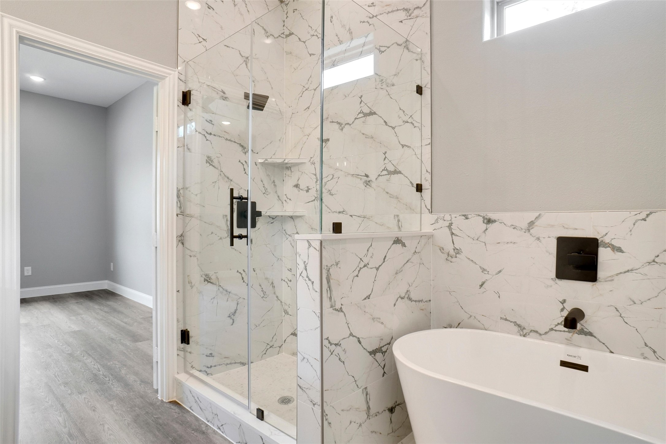 5813 Stonegate Circle