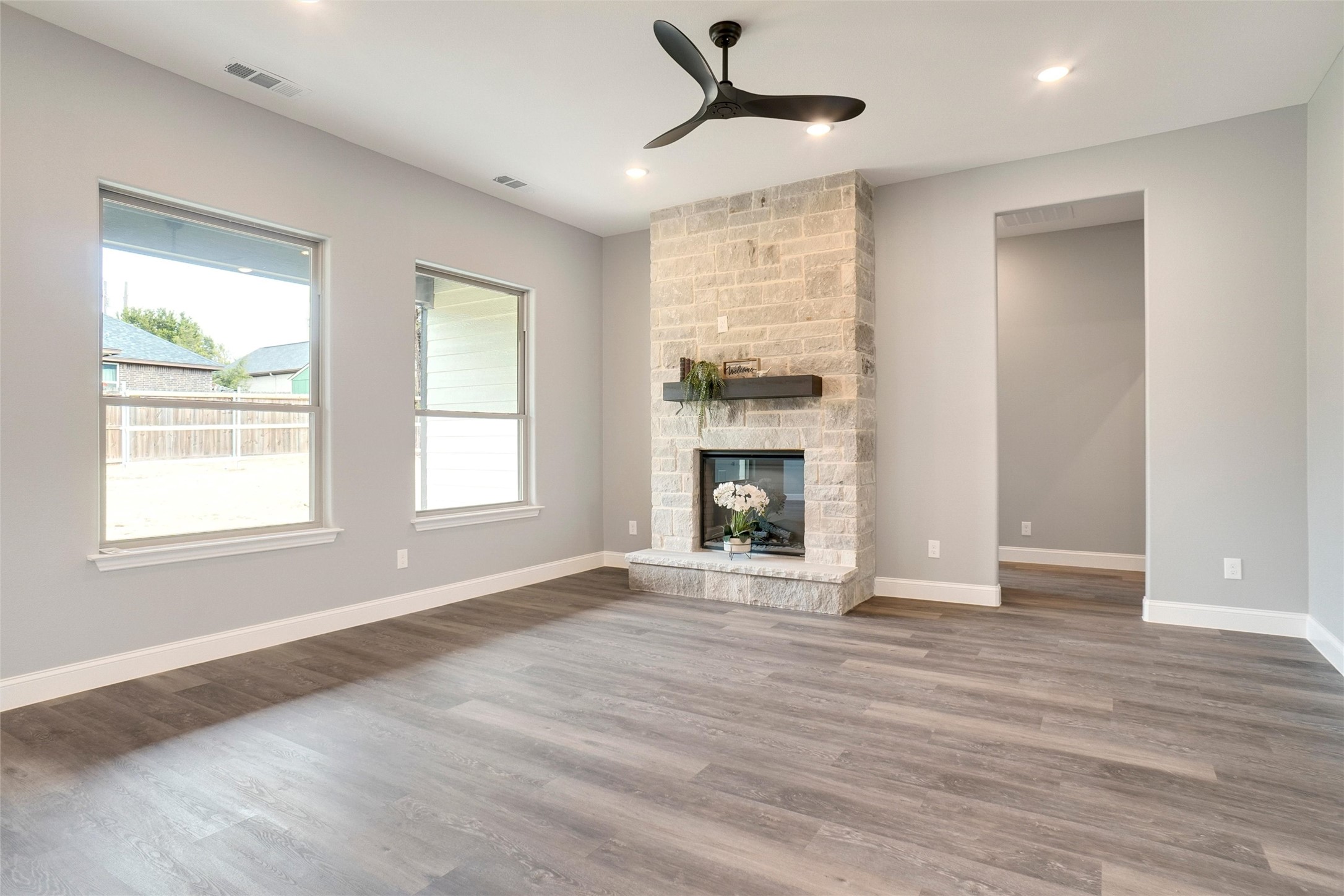 5813 Stonegate Circle