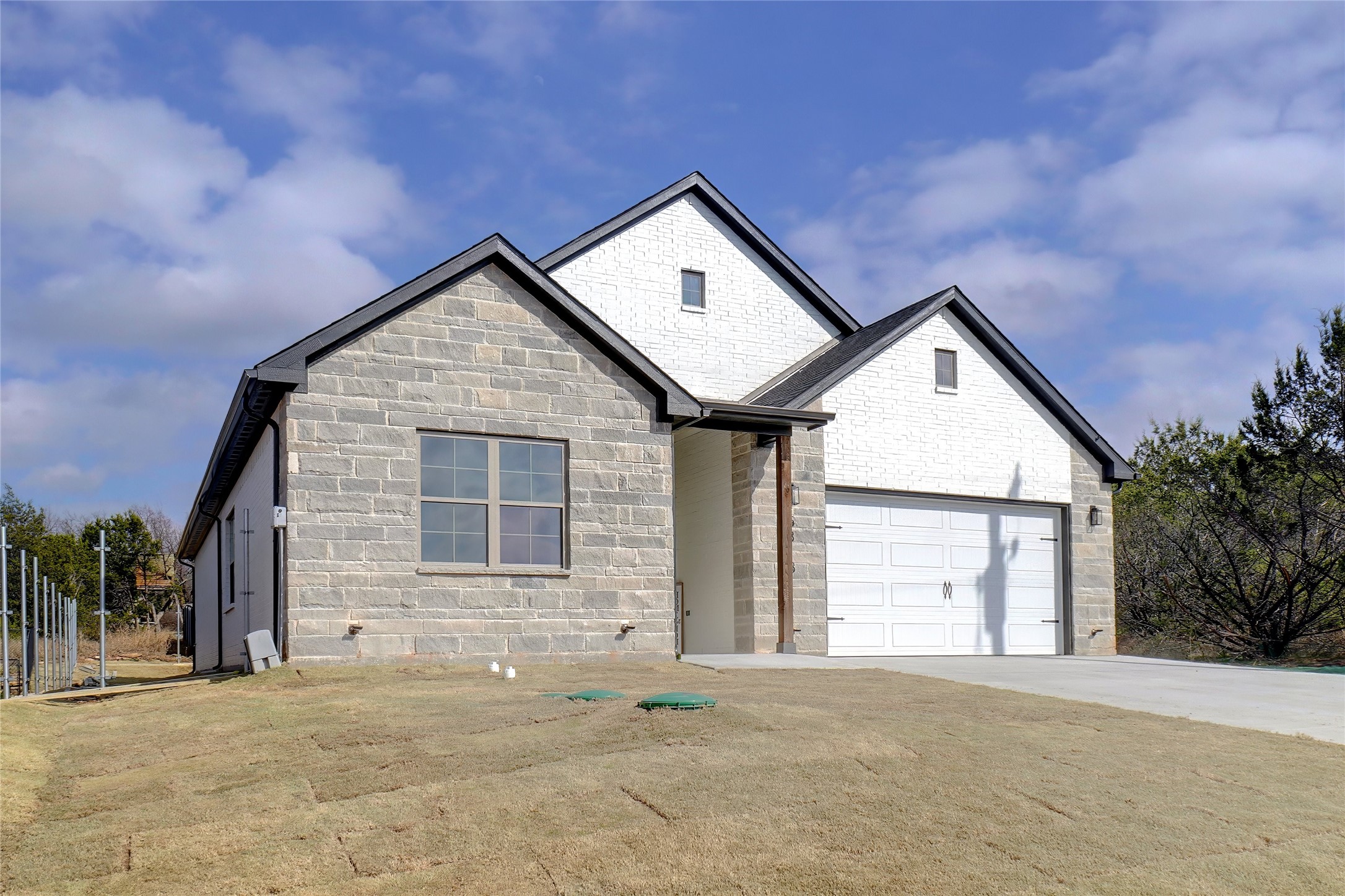5813 Stonegate Circle