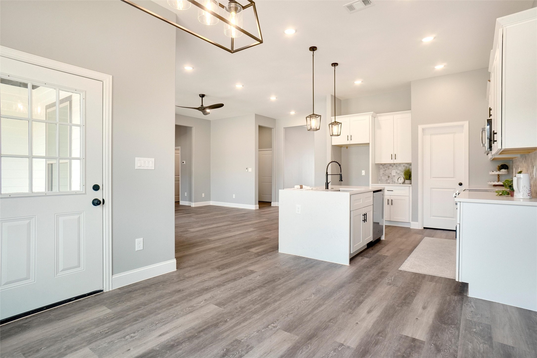 5813 Stonegate Circle