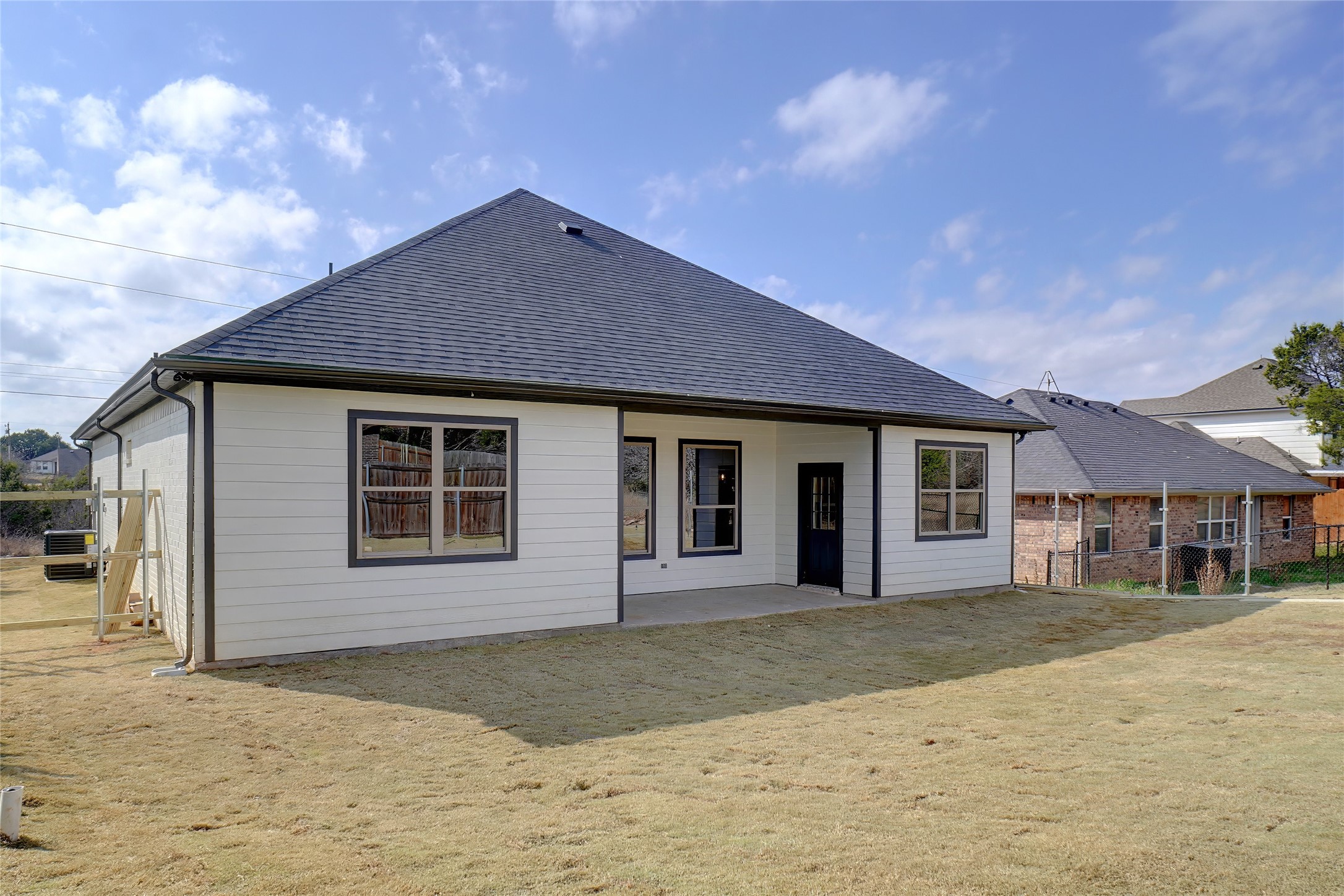 5813 Stonegate Circle