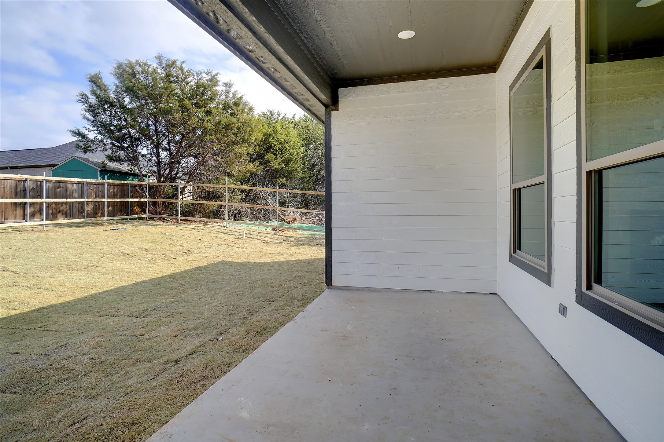 5813 Stonegate Circle