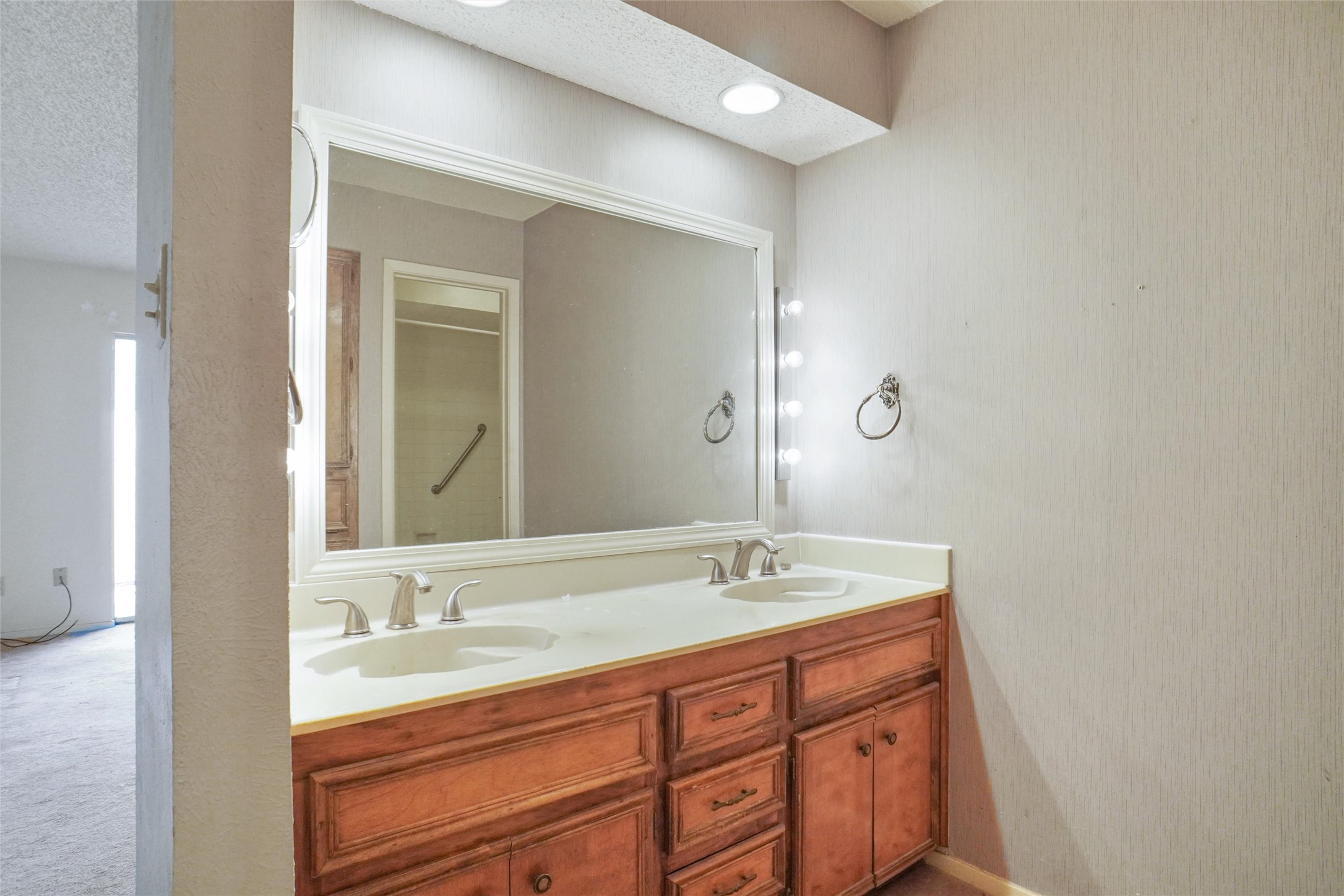 905 Shady Creek Lane