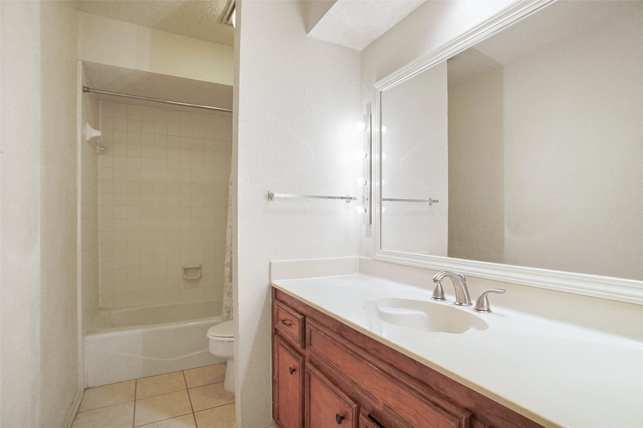 905 Shady Creek Lane