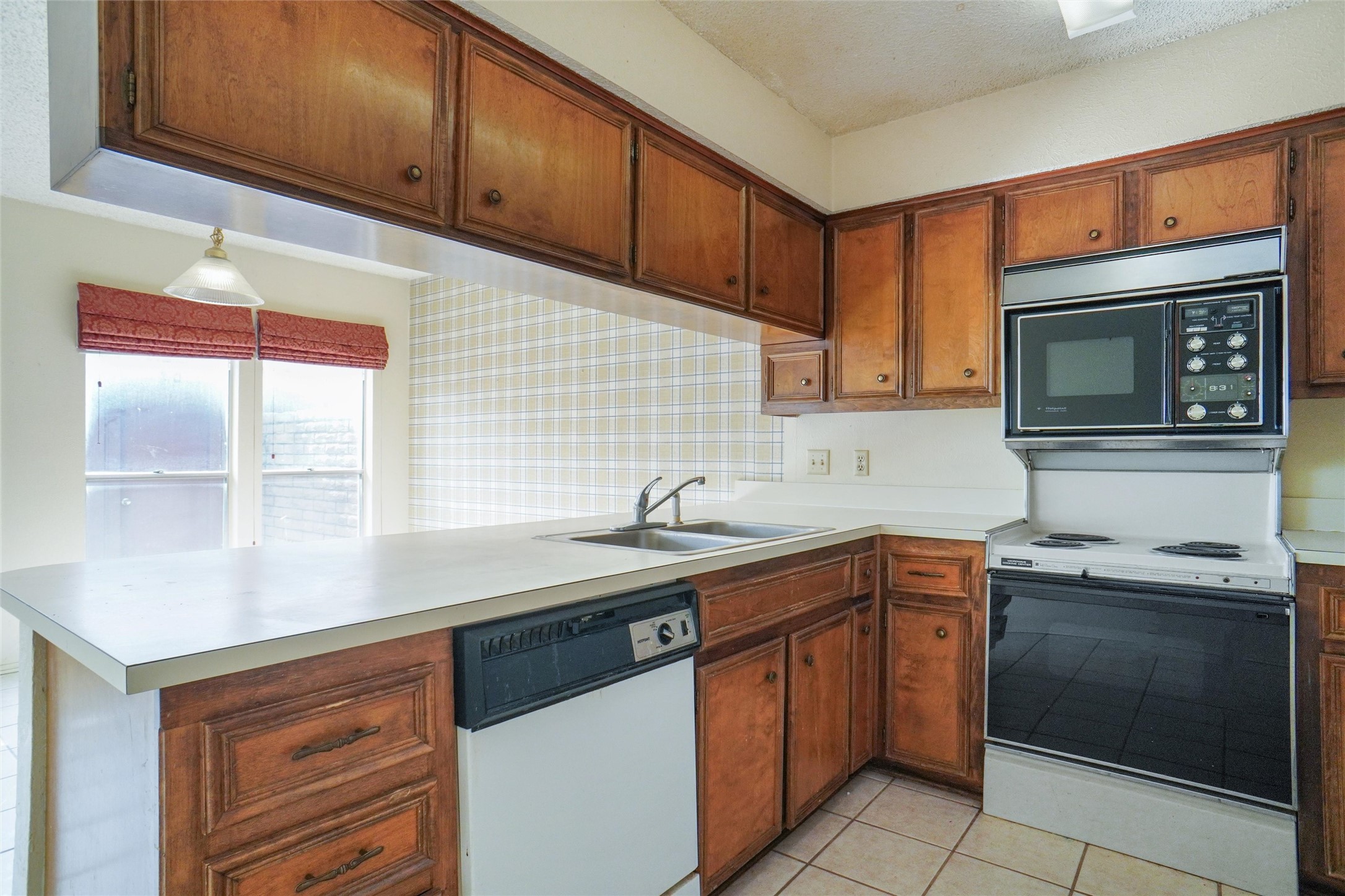 905 Shady Creek Lane